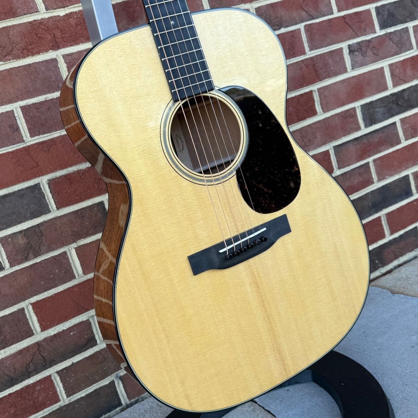 Martin Martin 000-18, Spruce Top, Mahogany Back & Sides, Hardshell Case