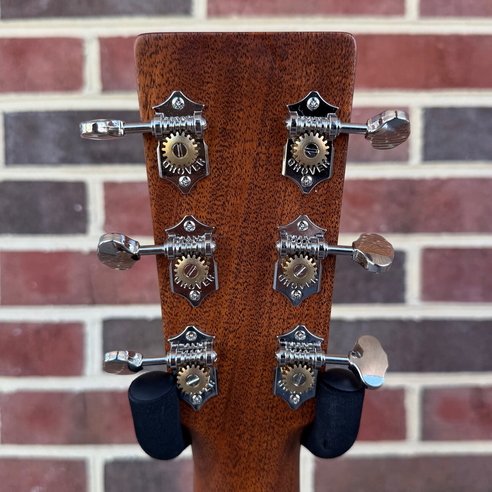 Martin Martin 000-18, Spruce Top, Mahogany Back & Sides, Hardshell Case