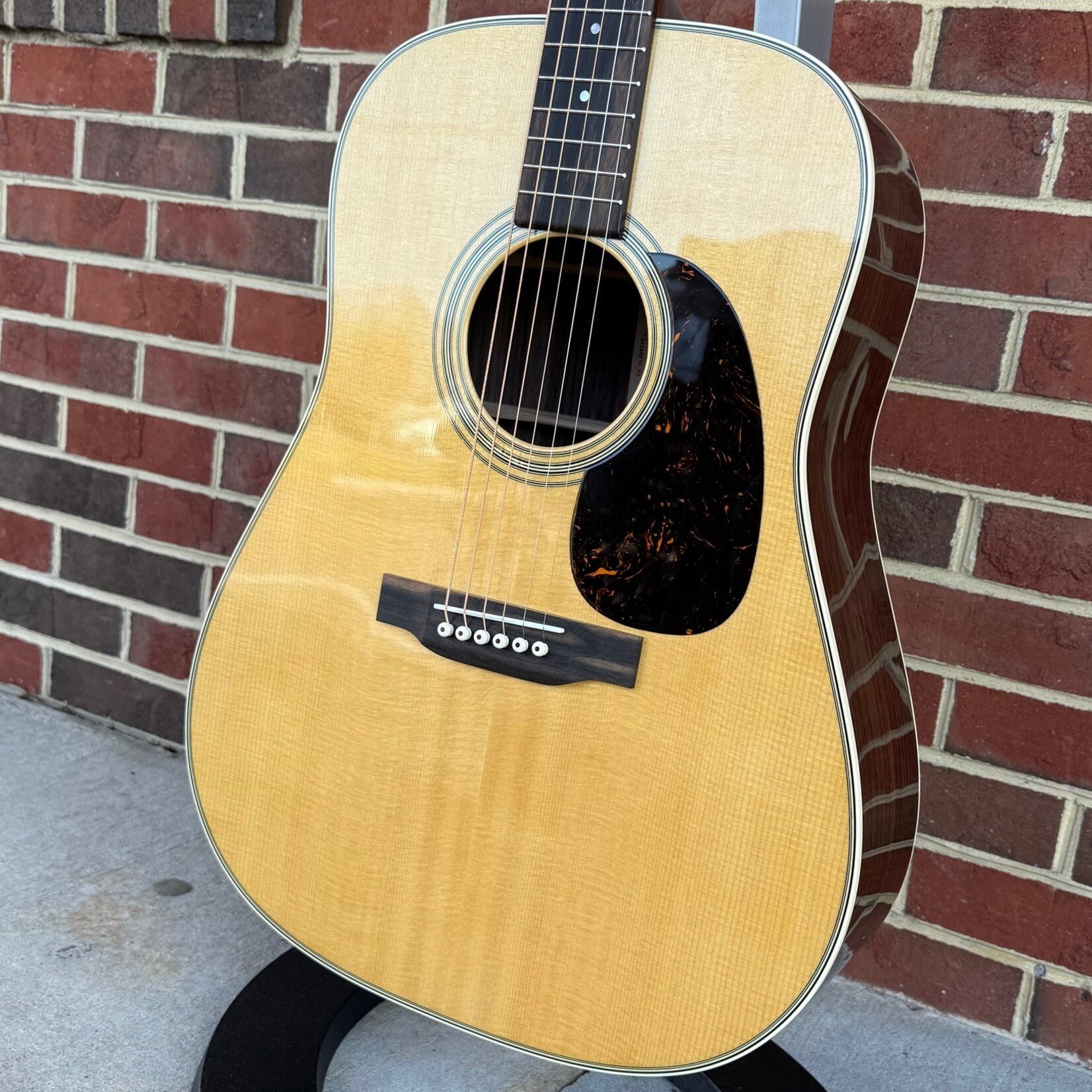 Martin Martin D-28, Spruce Top, East Indian Rosewood Back & Sides, Ebony Bridge & Fretboard, Hardshell Case, SN# 2898857