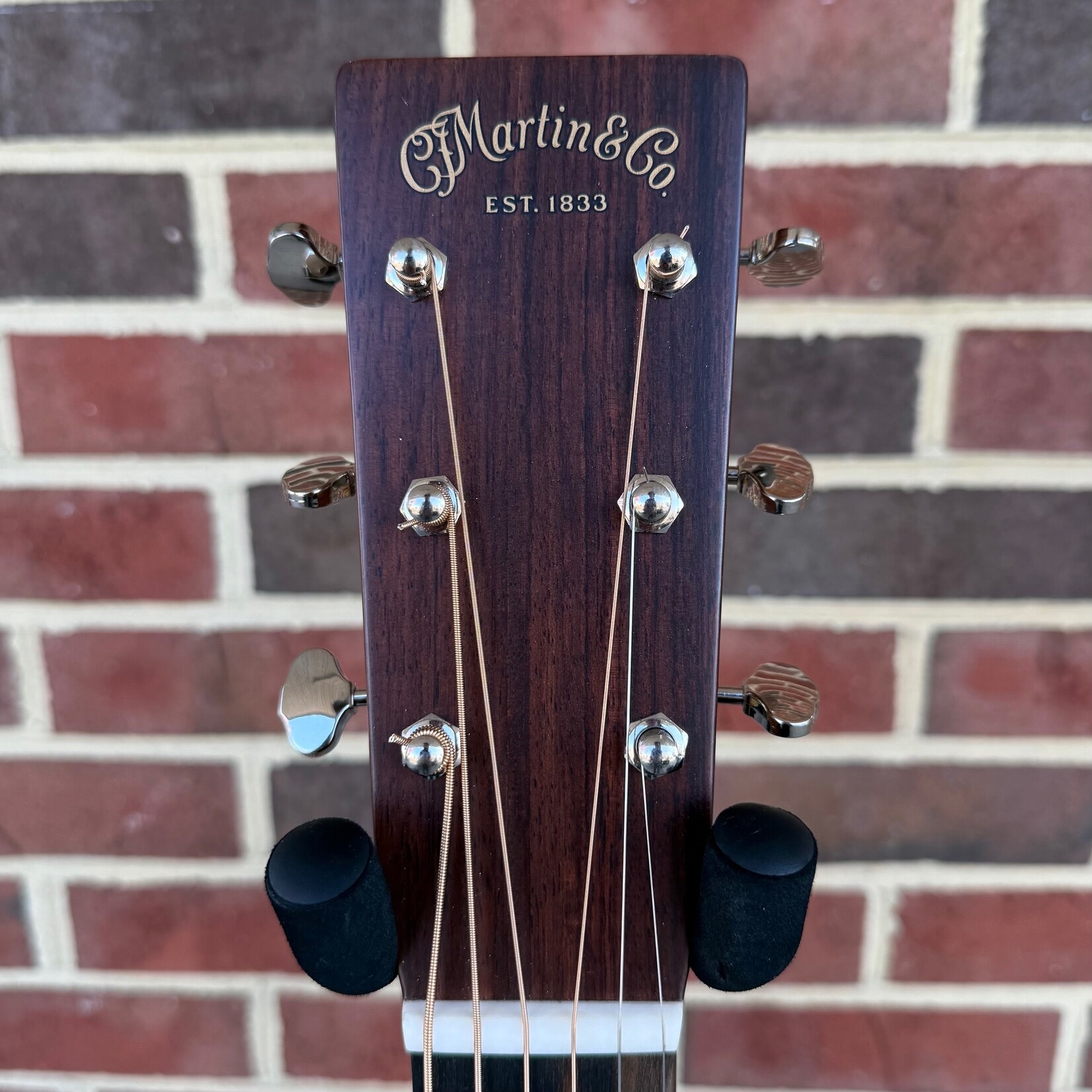 Martin Martin D-28, Spruce Top, East Indian Rosewood Back & Sides, Ebony Bridge & Fretboard, Hardshell Case, SN# 2898857