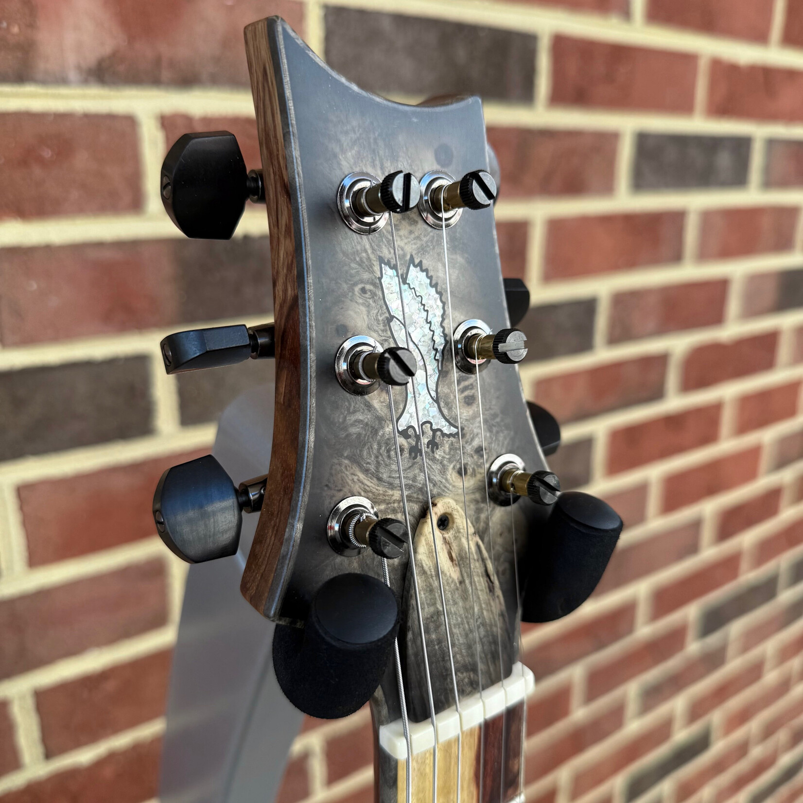 Paul Reed Smith Paul Reed Smith Private Stock #11942 , McCarty 594 Tremolo, Buckeye Burl Top, Swamp Ash Body, Hormigo Neck, Hormigo Fretboard, Smoked Black Hardware, Hardshell Case