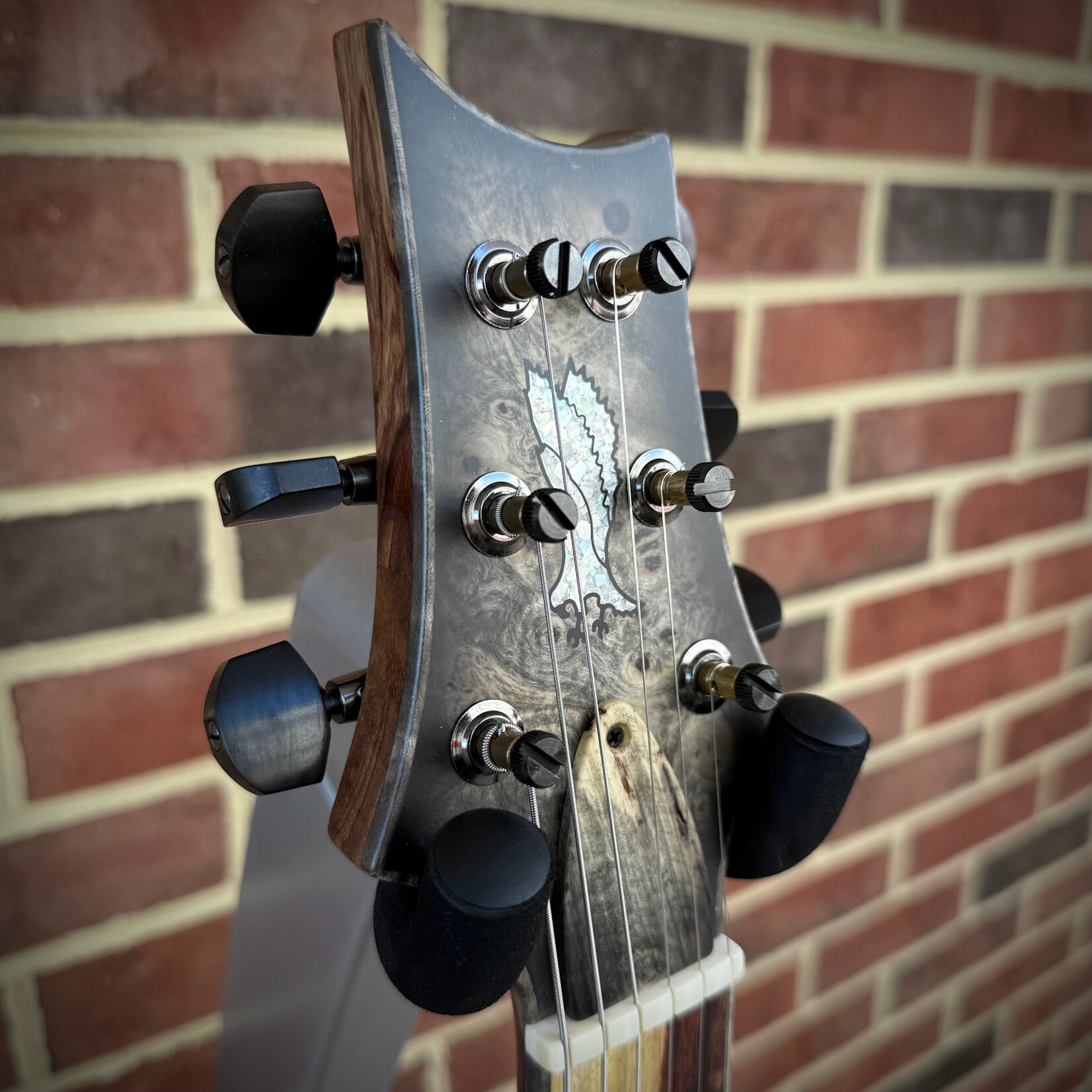 Paul Reed Smith Paul Reed Smith Private Stock #11942 , McCarty 594 Tremolo, Buckeye Burl Top, Swamp Ash Body, Hormigo Neck, Hormigo Fretboard, Smoked Black Hardware, Hardshell Case