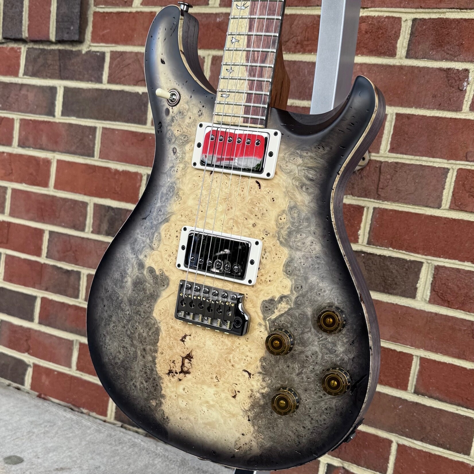 Paul Reed Smith Paul Reed Smith Private Stock #11942 , McCarty 594 Tremolo, Buckeye Burl Top, Swamp Ash Body, Hormigo Neck, Hormigo Fretboard, Smoked Black Hardware, Hardshell Case