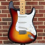 Fender 1974 Stratocaster, 3-Tone Sunburst, Maple Neck & Fretboard, Original Hardshell Case (USED/CONSIGNMENT)
