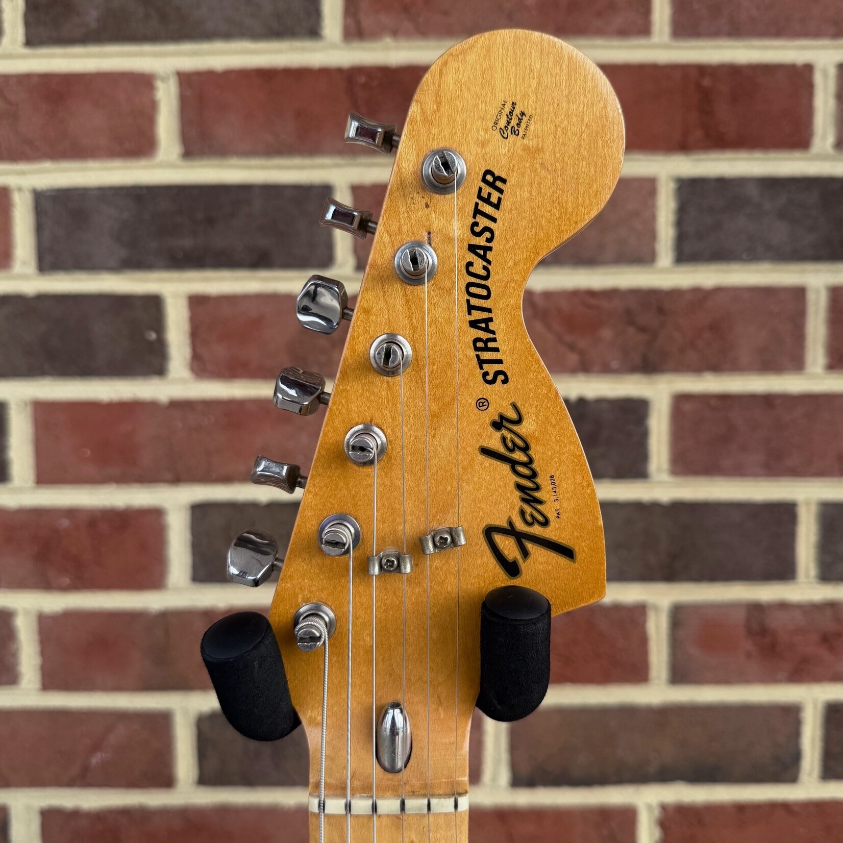 Fender 1974 Stratocaster, 3-Tone Sunburst, Maple Neck & Fretboard, Original Hardshell Case (USED/CONSIGNMENT)