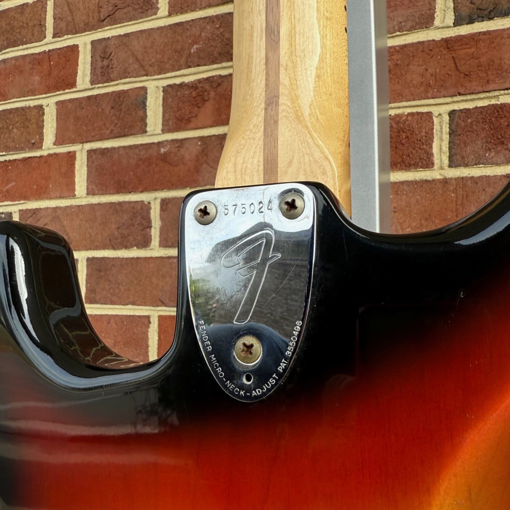 Fender 1974 Stratocaster, 3-Tone Sunburst, Maple Neck & Fretboard, Original Hardshell Case (USED/CONSIGNMENT)