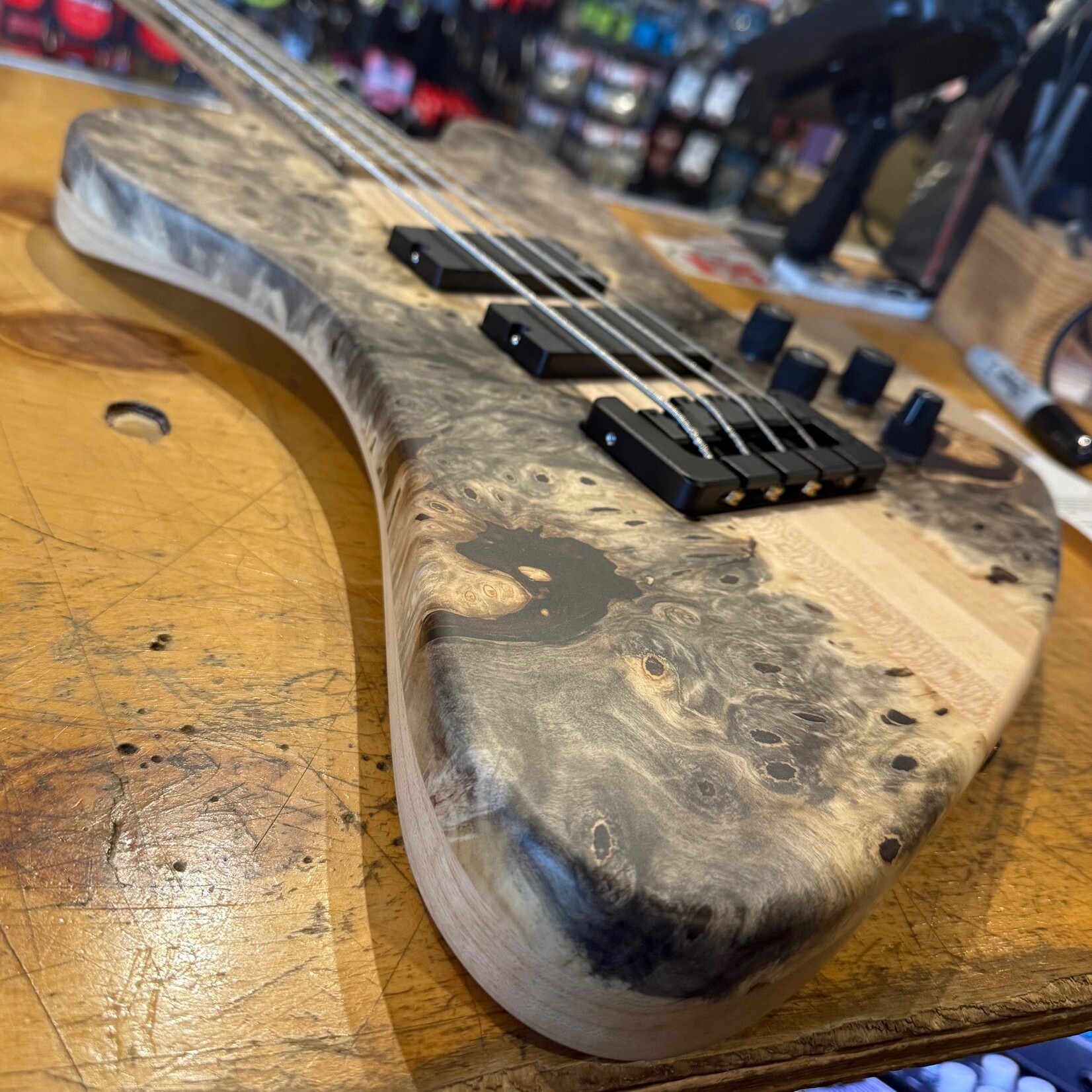 Spector Spector USA NS-4X, Buckeye Burl Top, Swamp Ash Body, 3pc Maple Neck, Pale Moon Ebony Fretboard, Black Mother of Pearl Inlays, Matching Headstock, EMG 35DCX Pickups, HAZ 18-volt Preamp, Spector Deluxe Gig Bag