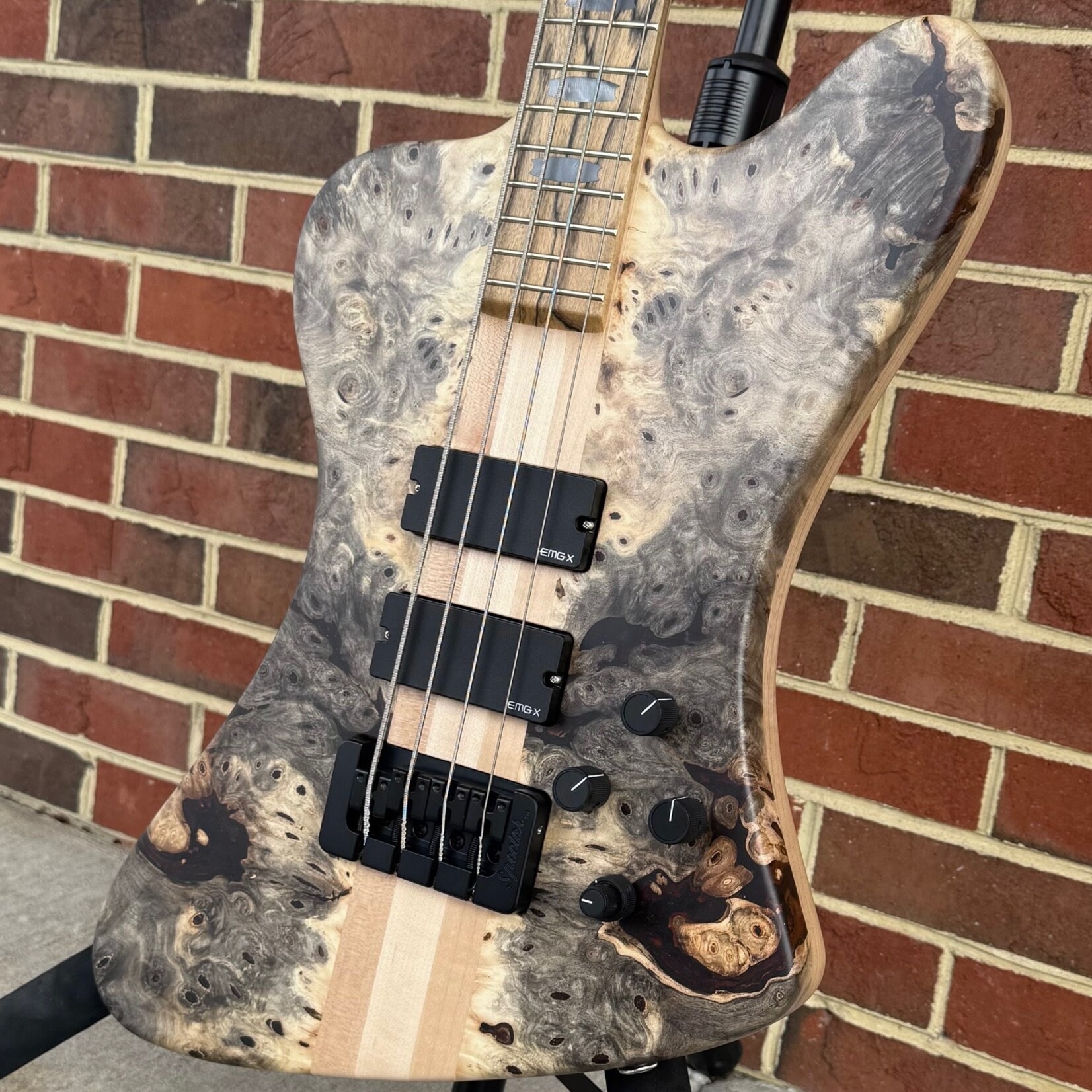 Spector Spector USA NS-4X, Buckeye Burl Top, Swamp Ash Body, 3pc Maple Neck, Pale Moon Ebony Fretboard, Black Mother of Pearl Inlays, Matching Headstock, EMG 35DCX Pickups, HAZ 18-volt Preamp, Spector Deluxe Gig Bag