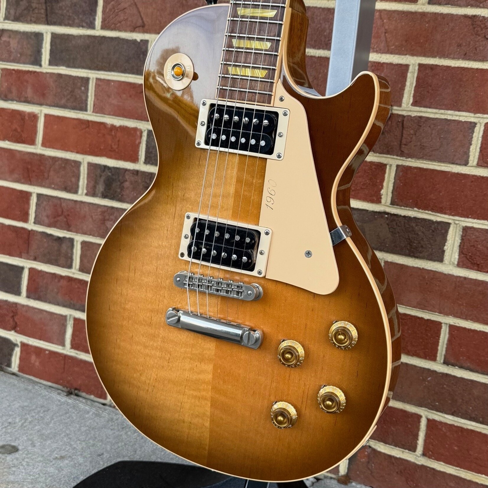 Gibson 2005 Les Paul Classic 1960 Reissue, Honey Burst, Hardshell Case (USED)