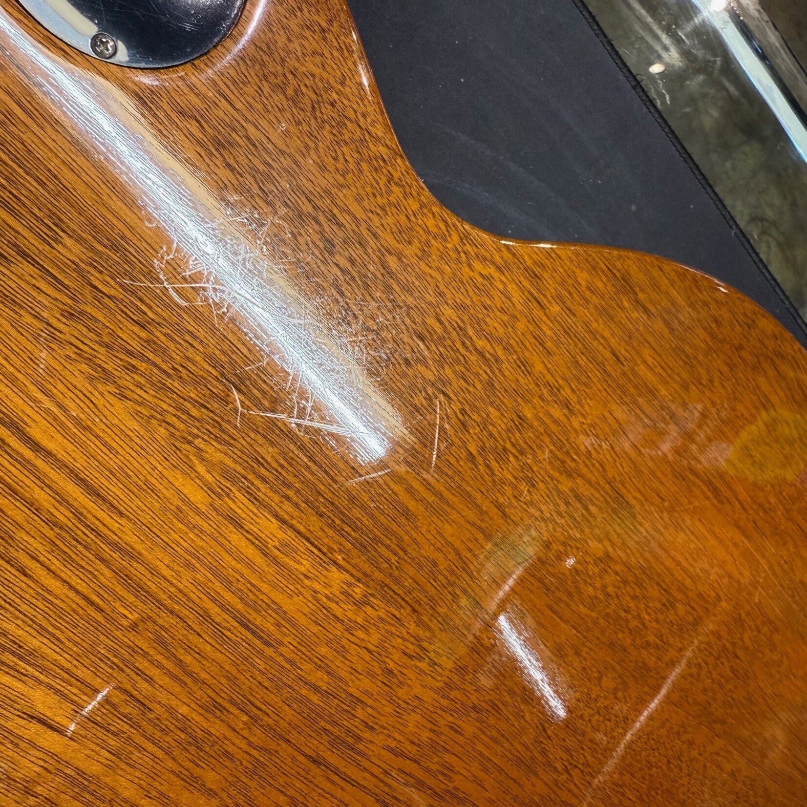 Gibson 2005 Les Paul Classic 1960 Reissue, Honey Burst, Hardshell Case (USED)