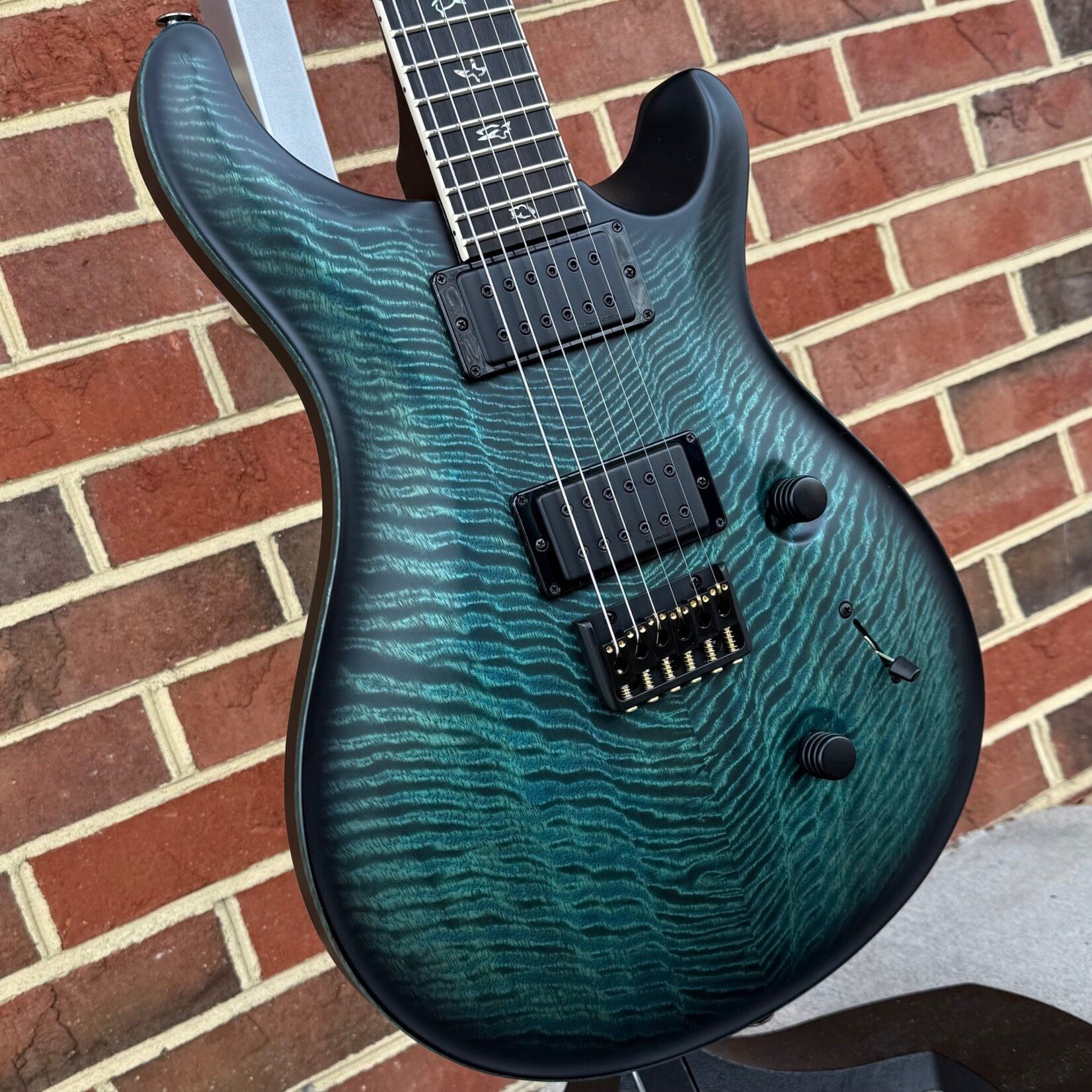 Paul Reed Smith Paul Reed Smith Mark Holcomb Signature, Cobalt Smokeburst, Flamed Mango Top, Mahogany Body, Maple Neck, Gaboon Ebony Fretboard, Hardshell Case