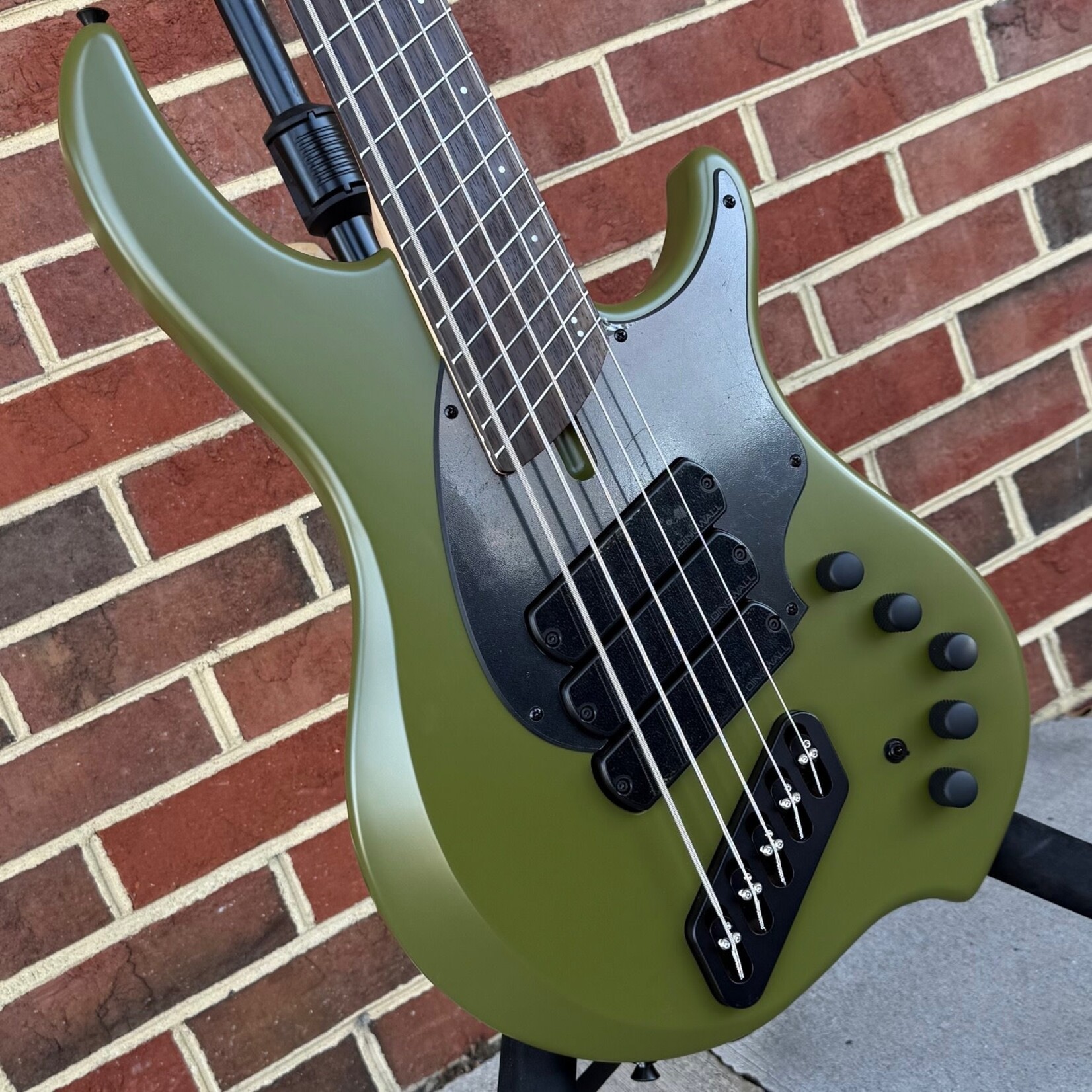 Dingwall Dingwall Kyle Konkiel Signature Model, Limited Edition, Matte Army Green, Alder Body, Maple Neck, Rosewood Fretboard, EMG Preamp, Dingwall Gig Bag, SN# 20003