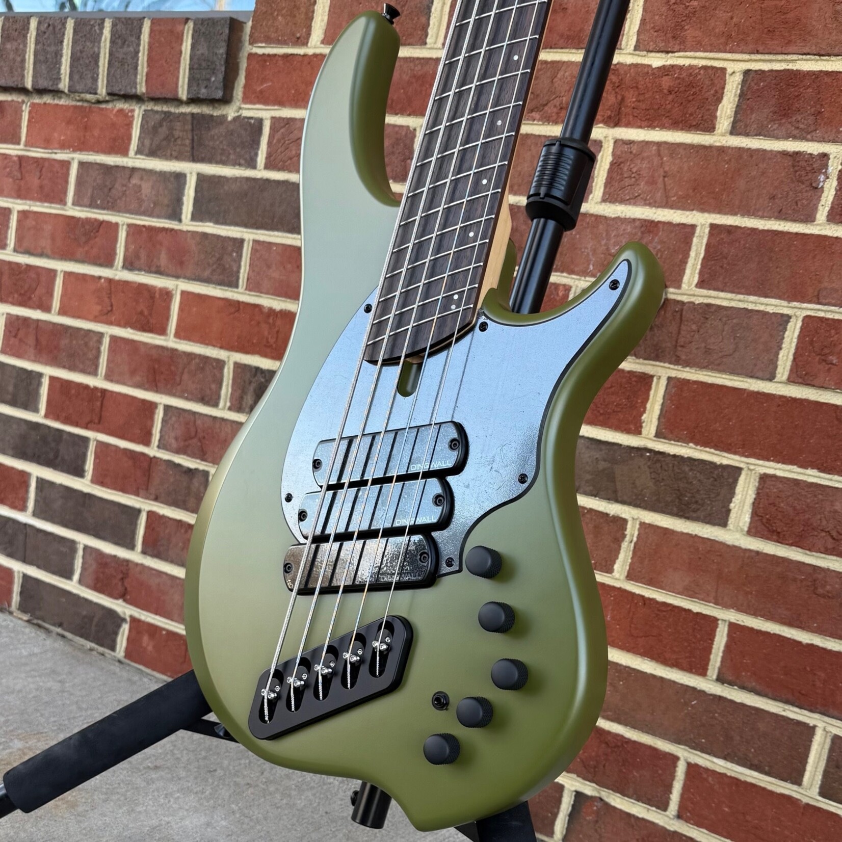 Dingwall Dingwall Kyle Konkiel Signature Model, Limited Edition, Matte Army Green, Alder Body, Maple Neck, Rosewood Fretboard, EMG Preamp, Dingwall Gig Bag, SN# 20013