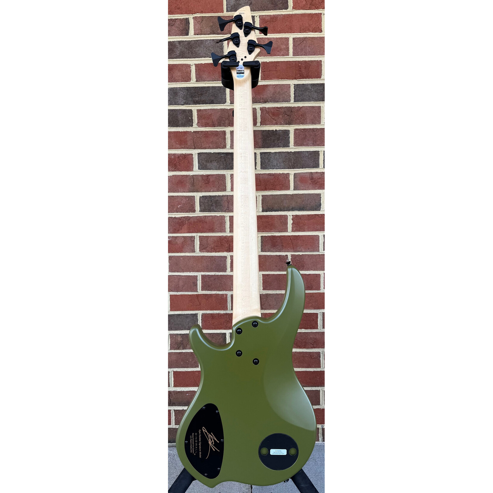 Dingwall Dingwall Kyle Konkiel Signature Model, Limited Edition, Matte Army Green, Alder Body, Maple Neck, Rosewood Fretboard, EMG Preamp, Dingwall Gig Bag, SN# 20013