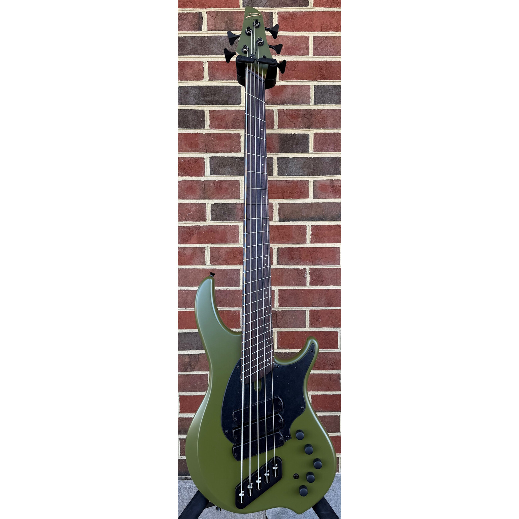 Dingwall Dingwall Kyle Konkiel Signature Model, Limited Edition, Matte Army Green, Alder Body, Maple Neck, Rosewood Fretboard, EMG Preamp, Dingwall Gig Bag, SN# 20017