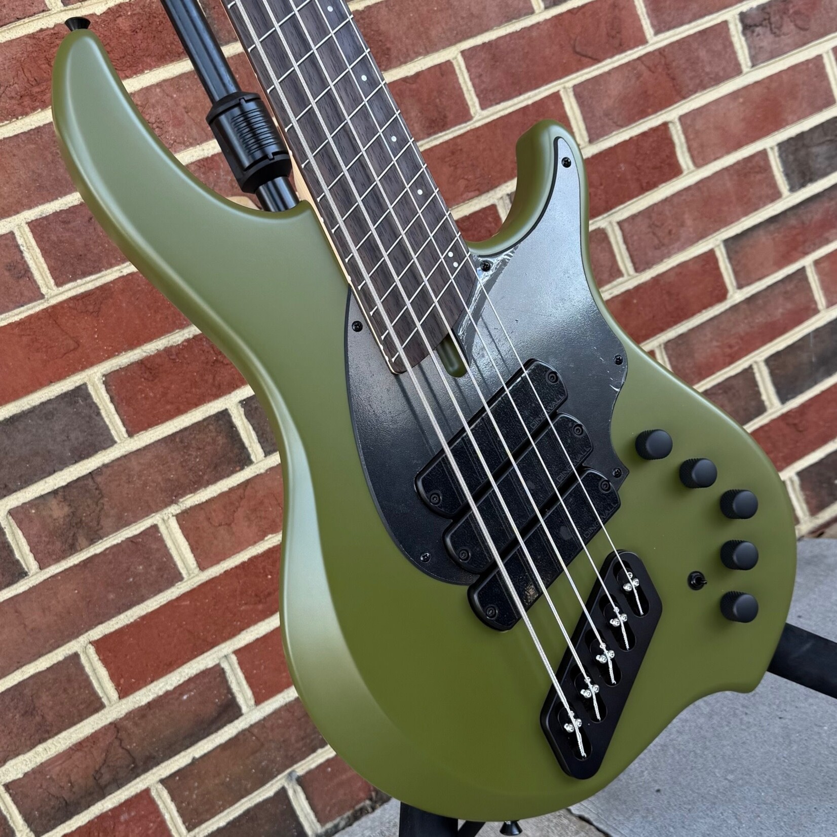 Dingwall Dingwall Kyle Konkiel Signature Model, Limited Edition, Matte Army Green, Alder Body, Maple Neck, Rosewood Fretboard, EMG Preamp, Dingwall Gig Bag, SN# 20025