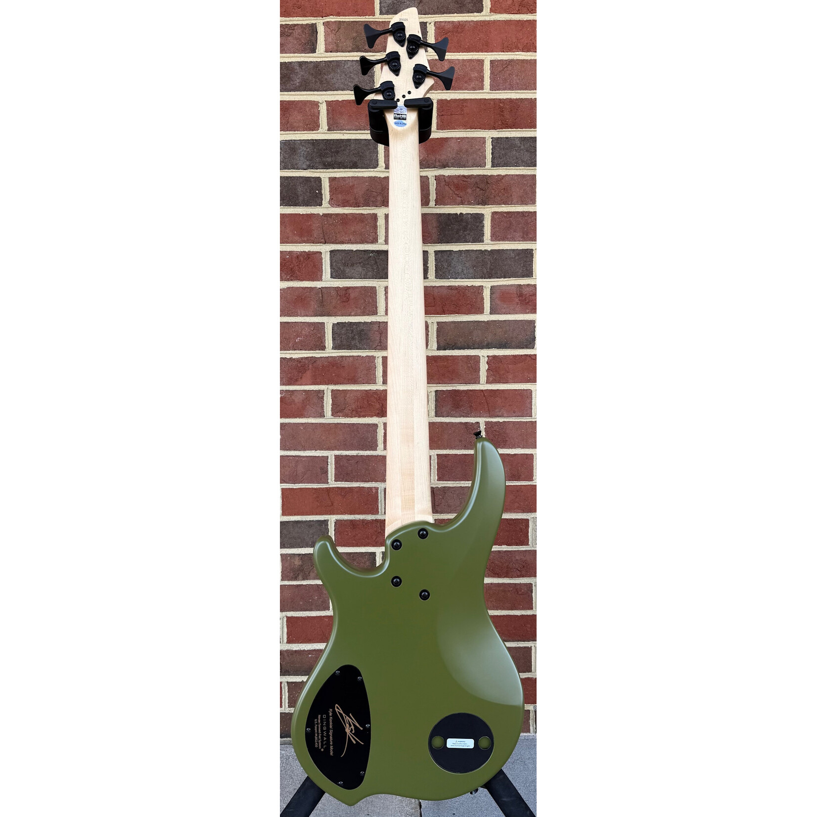 Dingwall Dingwall Kyle Konkiel Signature Model, Limited Edition, Matte Army Green, Alder Body, Maple Neck, Rosewood Fretboard, EMG Preamp, Dingwall Gig Bag, SN# 20025