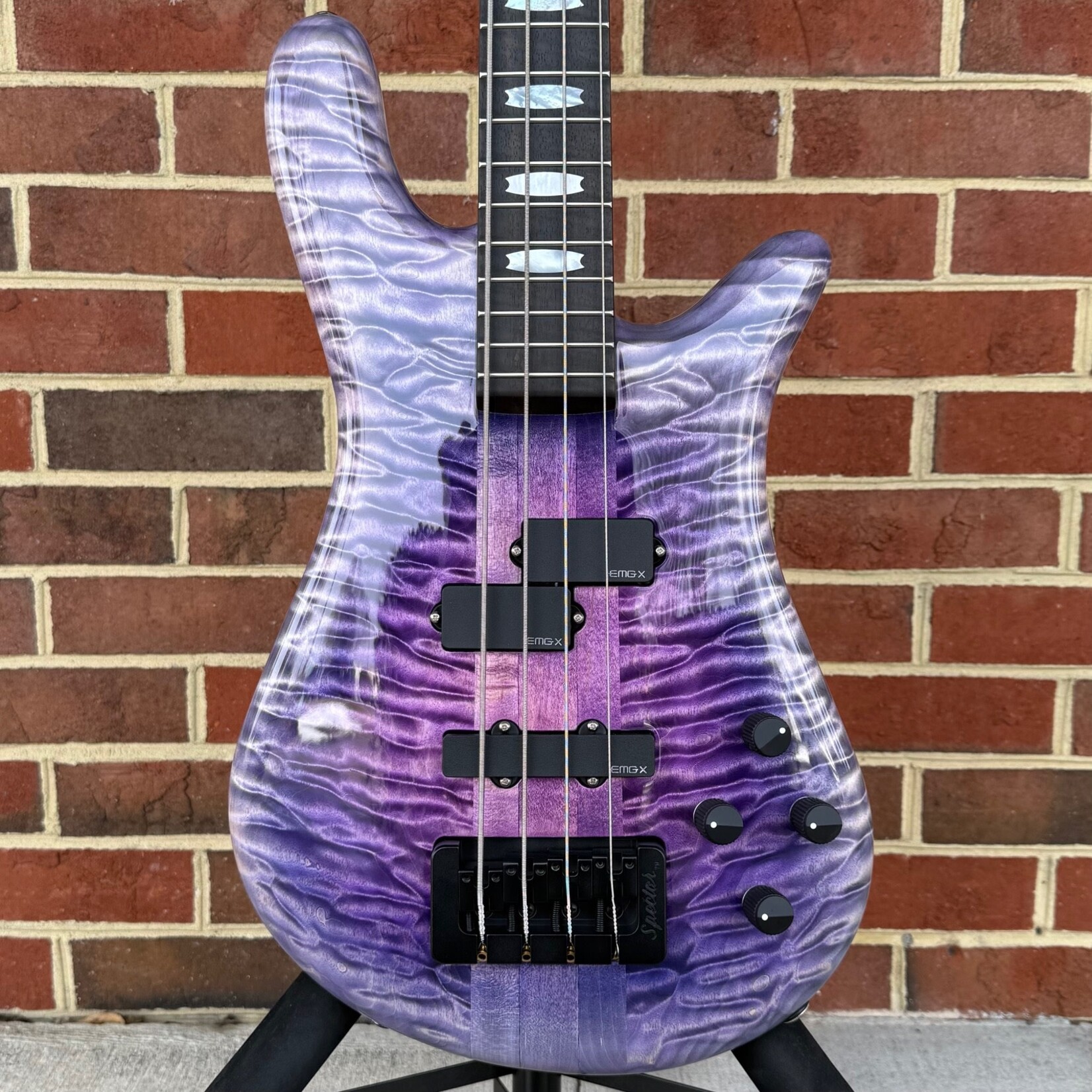 Spector Spector USA NS-2, Jazzberry, Premium Quilted Maple Top, Flamed Ebony Fretboard, EMG PX/JX Set, HAZ 9v, TSA Case