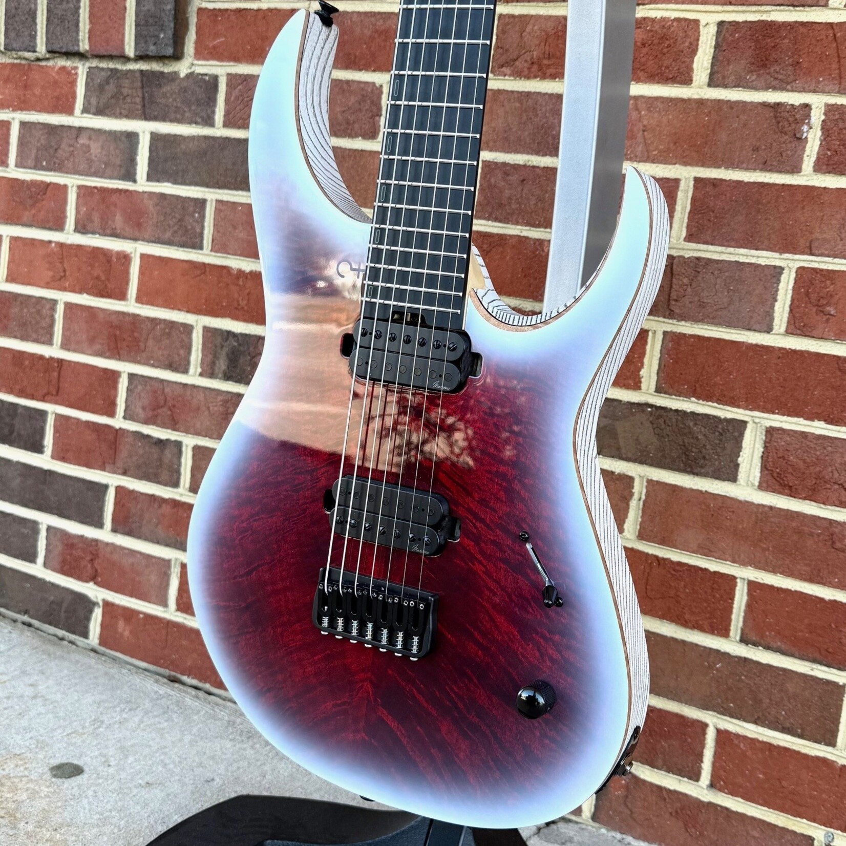 Infinia Guitars Infinia Ceres, 7 String, Scarlet Halo, Quilted Maple Top, White Back, Deluxe Gig Bag