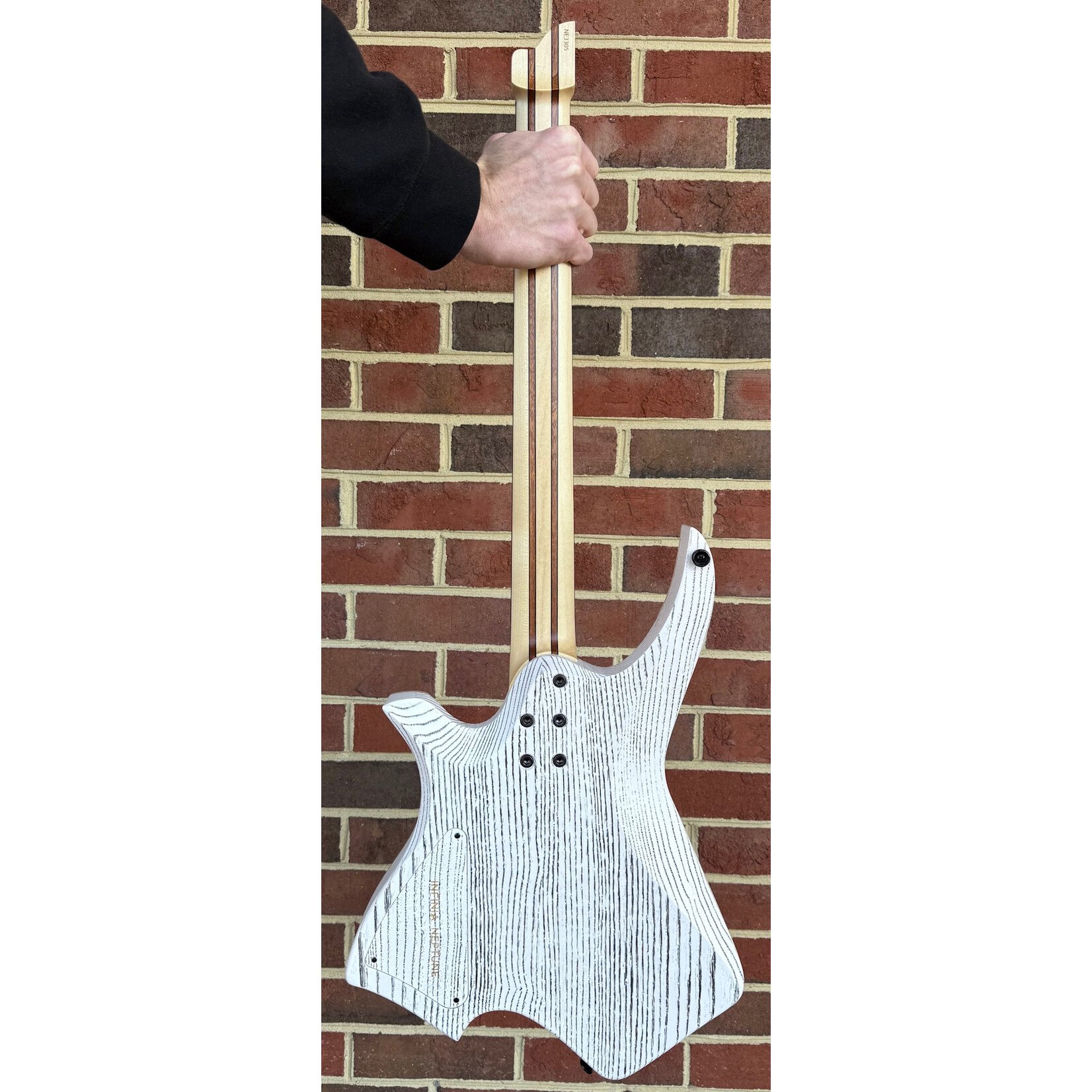 Infinia Guitars Infinia Guitars Neptune, 6-String, Lunar White, Flame Maple Top, White Back, Deluxe Gig Bag