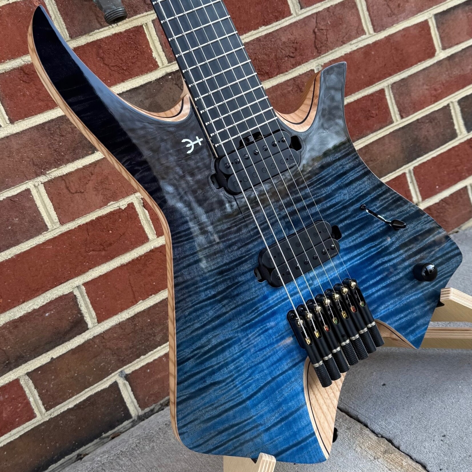 Infinia Guitars Infinia Guitars Neptune, 7-String, Nautical Dawn, Select Flame Maple Top, Natural Back, Deluxe Gig Bag