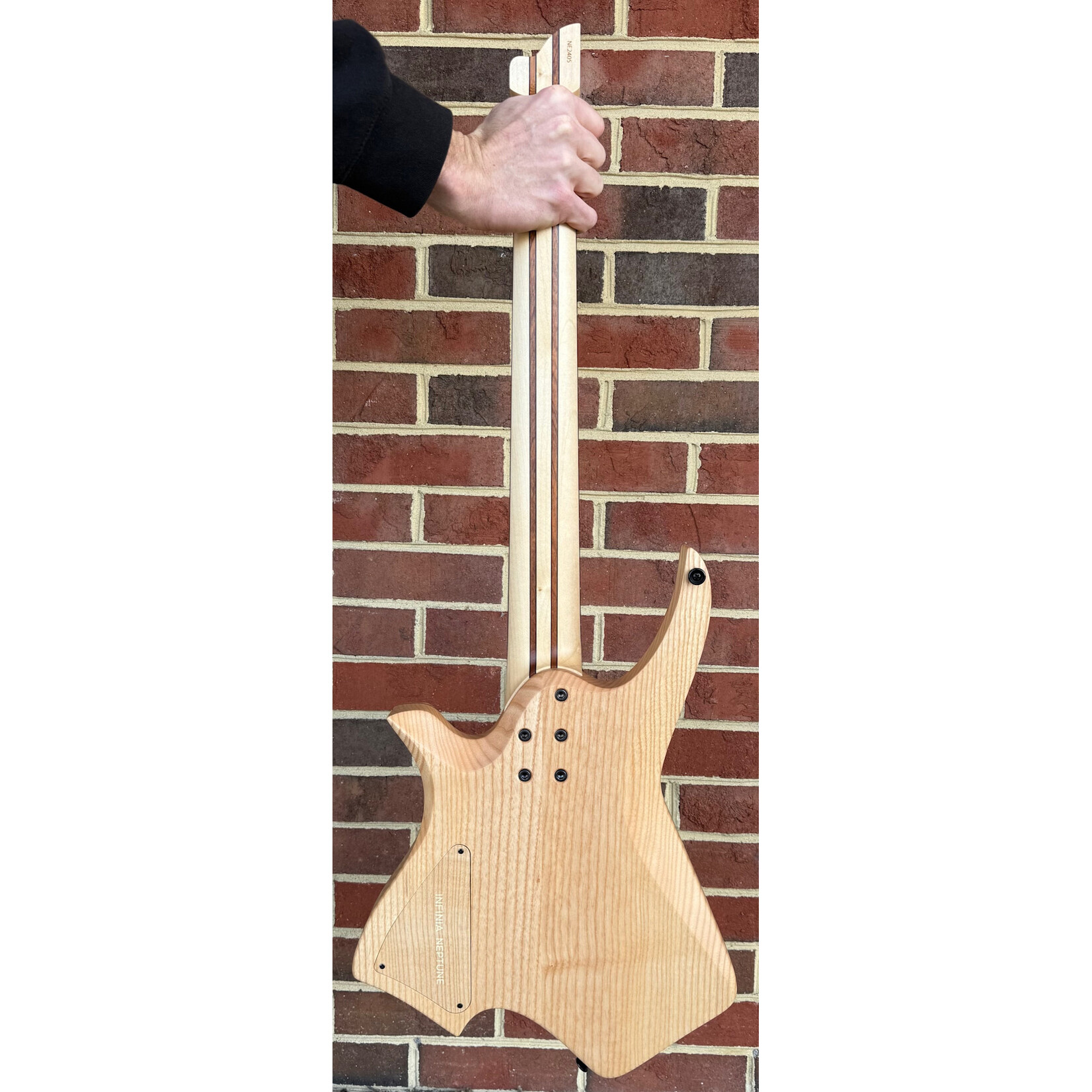 Infinia Guitars Infinia Guitars Neptune, 7-String, Nautical Dawn, Select Flame Maple Top, Natural Back, Deluxe Gig Bag