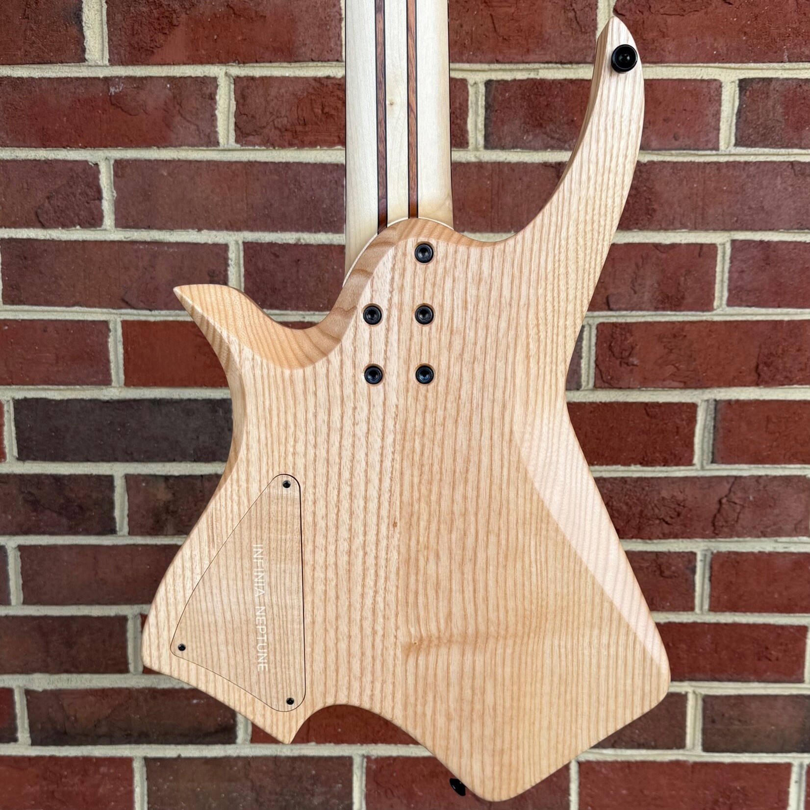 Infinia Guitars Infinia Guitars Neptune, 7-String, Nautical Dawn, Select Flame Maple Top, Natural Back, Deluxe Gig Bag