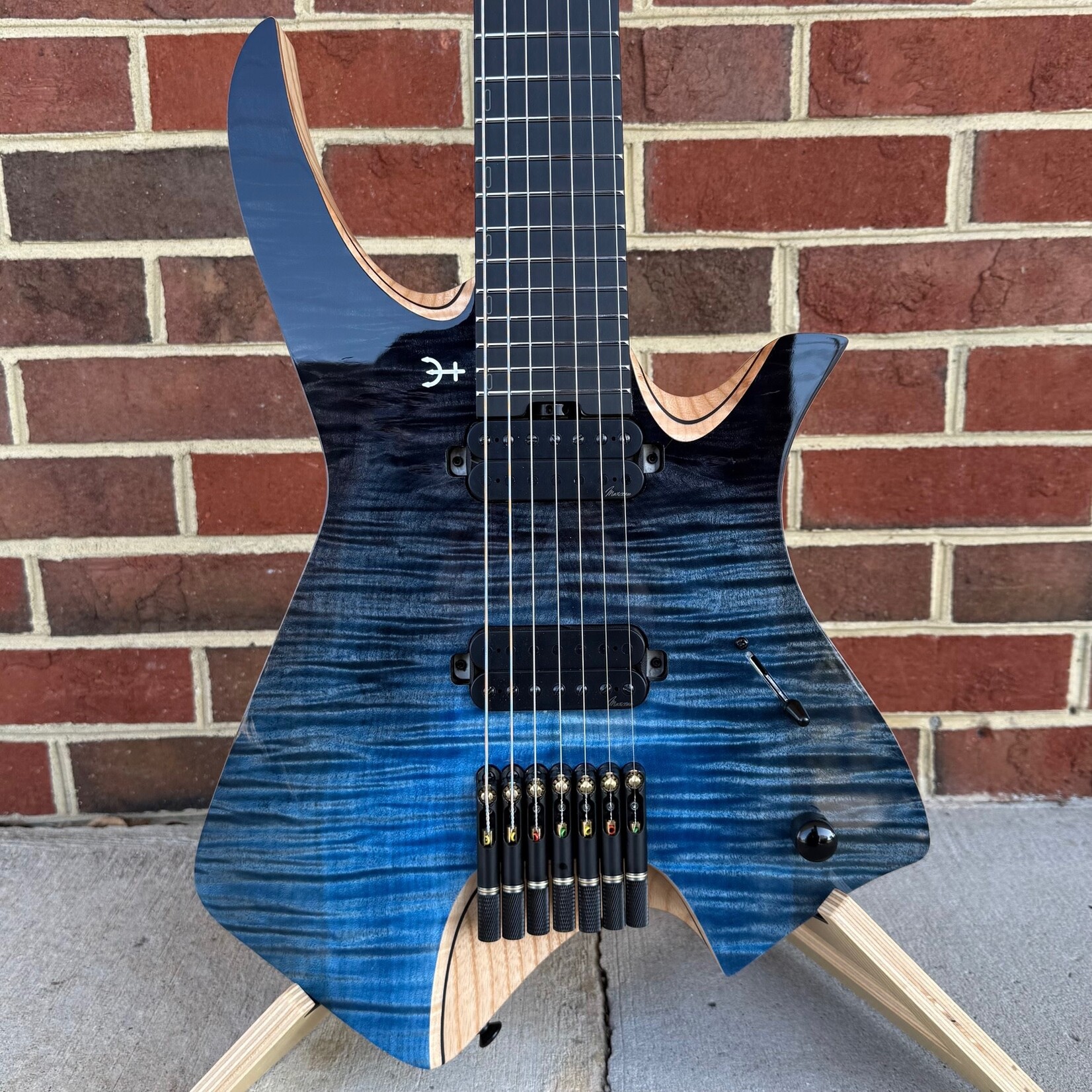 Infinia Guitars Infinia Guitars Neptune, 7-String, Nautical Dawn, Select Flame Maple Top, Natural Back, Deluxe Gig Bag