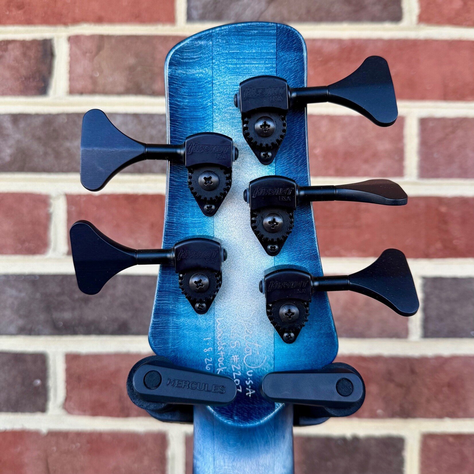 Spector Spector USA NS-5XL, Glacier Burst, Master Grade Quilted Maple Top, Maple Back, 3pc Maple Neck, Flamed Ebony Fretboard, Abalone Ghost Crown Inlays, EMG 40DCX Pickups, HAZ 18v Preamp, TSA Case