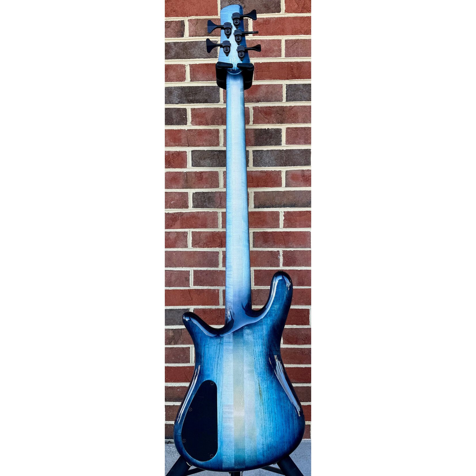 Spector Spector USA NS-5XL, Glacier Burst, Master Grade Quilted Maple Top, Maple Back, 3pc Maple Neck, Flamed Ebony Fretboard, Abalone Ghost Crown Inlays, EMG 40DCX Pickups, HAZ 18v Preamp, TSA Case