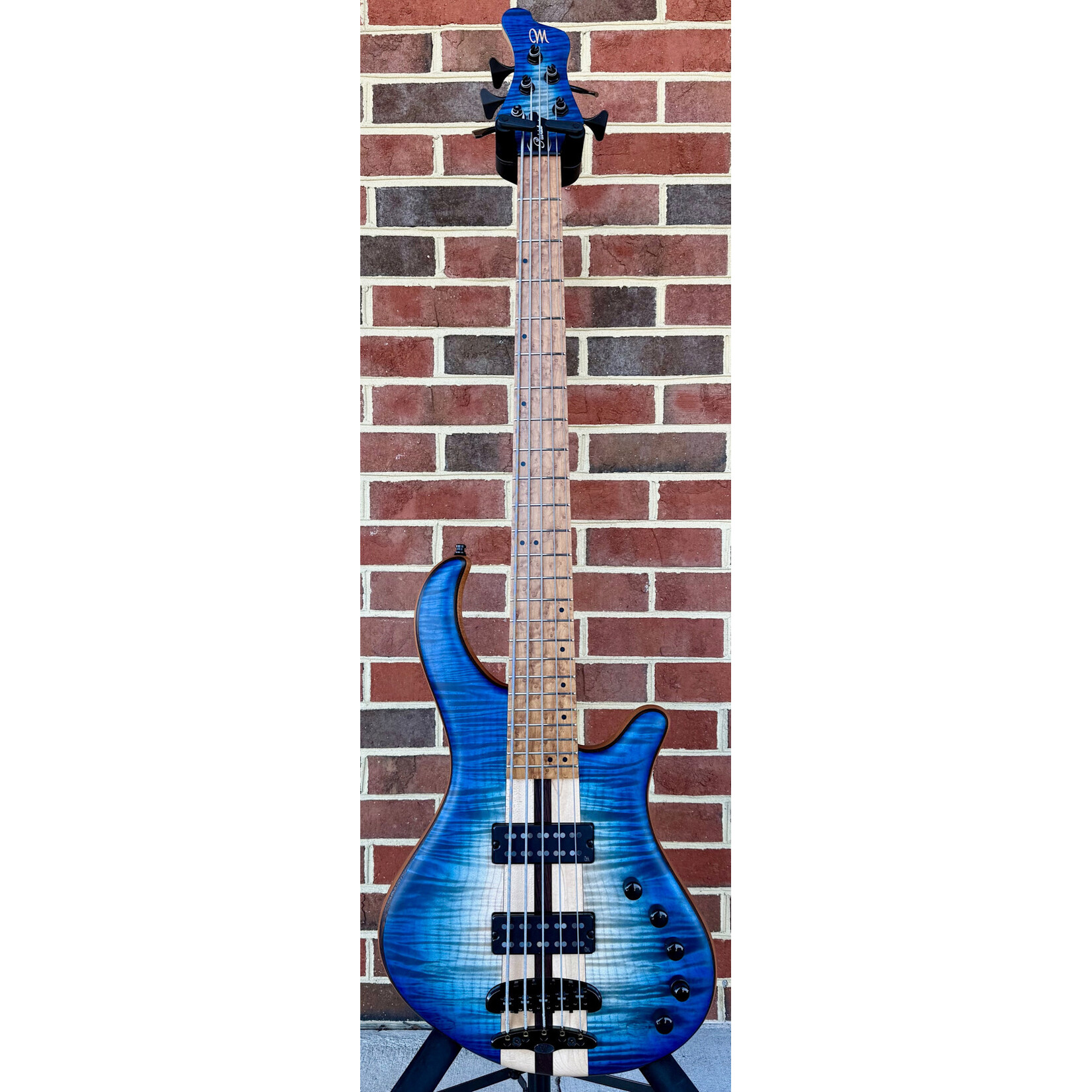 Mayones Mayones Patriot 5, NAMM 2026 9/50, 4A Flamed Maple Top, Mahogany Body, 3pc Maple/Wenge Neck-Thru, 4A Birdseye Maple TEW Fretboard, Velvetrone Noble Double Pickups, Musashi Preamp, Mayones Hybrid Double Deck Case