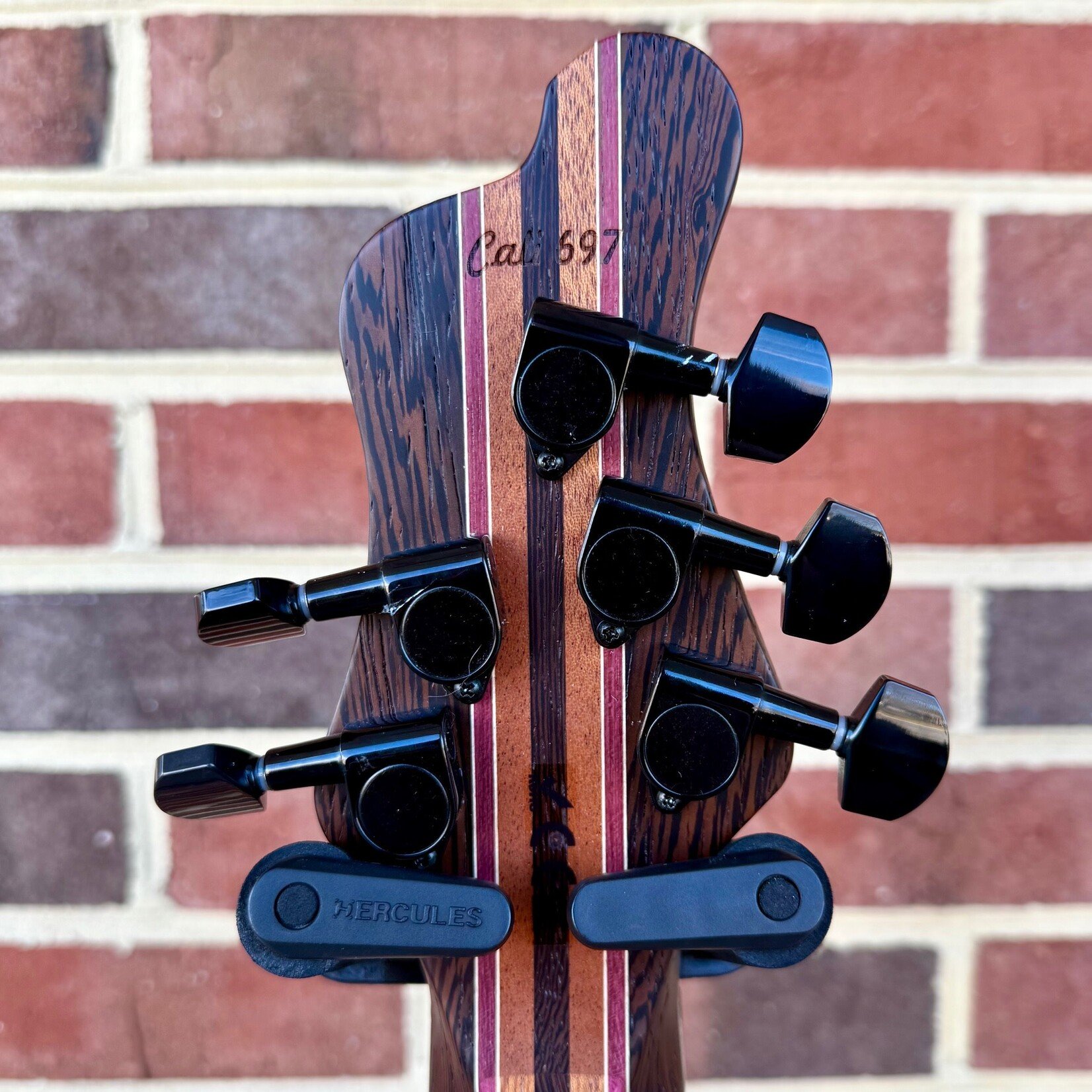 Mayones Mayones Cali 5, NAMM 2026 49/50, Buckeye Burl Top, Swamp Ash Body, 11ply Wenge/Mahogany/Purpleheart/Maple Neck, Velvetrone Noble 5 Pickup, Mayones Hybrid Case