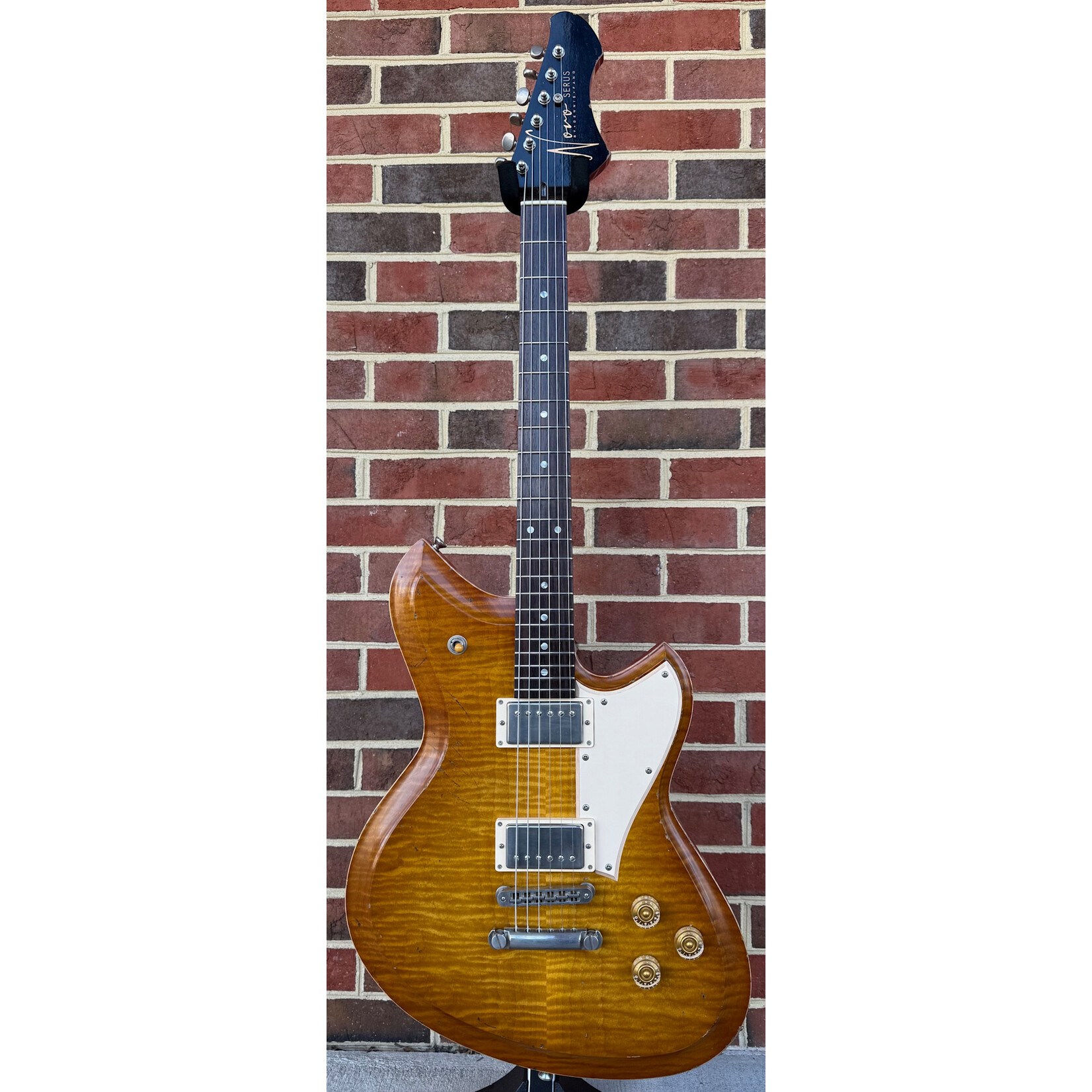 Novo Guitars Novo Guitars Serus Chambered H2 Dealer LTD, Faded Tea Burst, Flame Maple Top, Tempered Pine Body, Lollar Low-Wind Imperial Pickups, Novo Deluxe Gig Bag