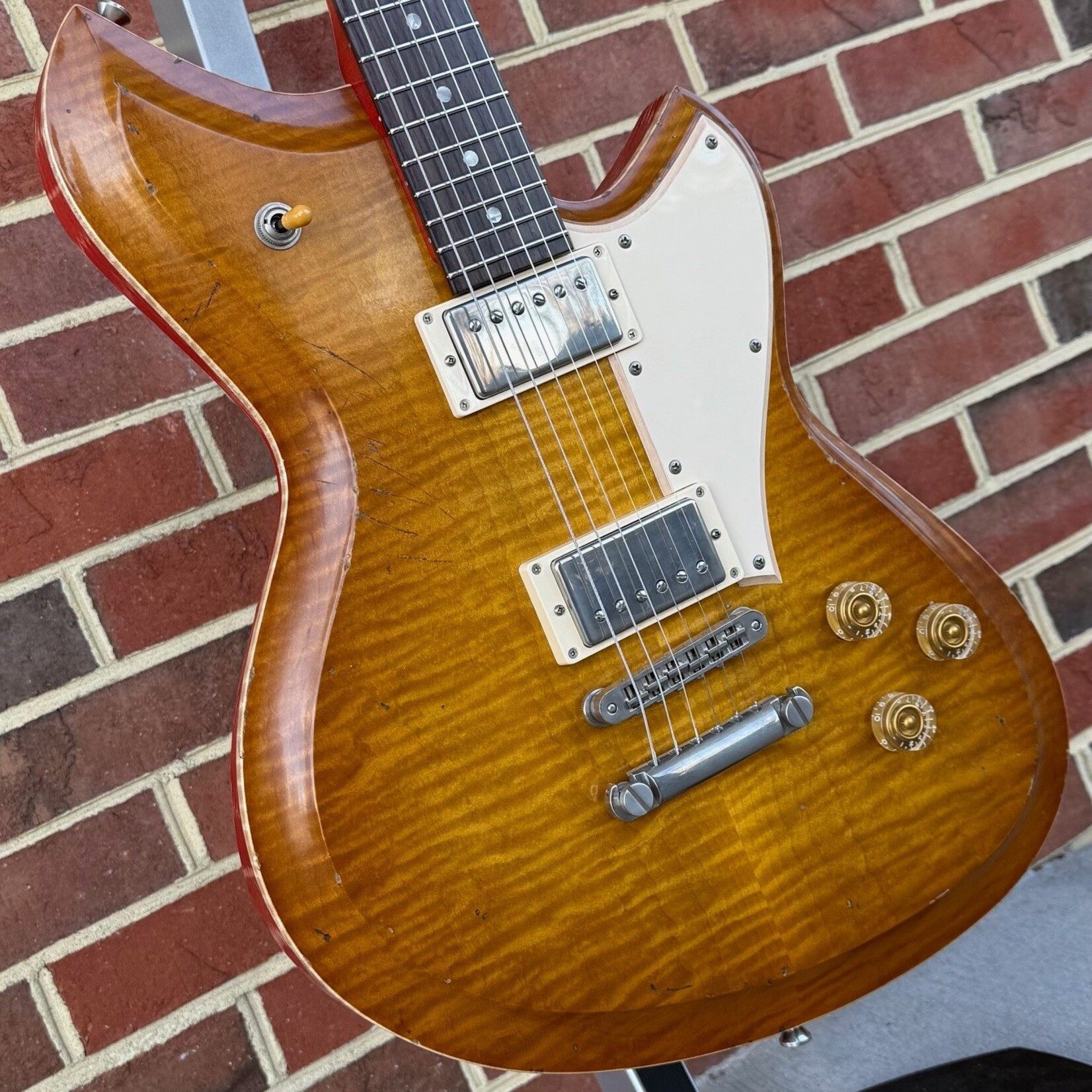 Novo Guitars Novo Guitars Serus Chambered H2 Dealer LTD, Faded Tea Burst, Flame Maple Top, Tempered Pine Body, Lollar Low-Wind Imperial Pickups, Novo Deluxe Gig Bag