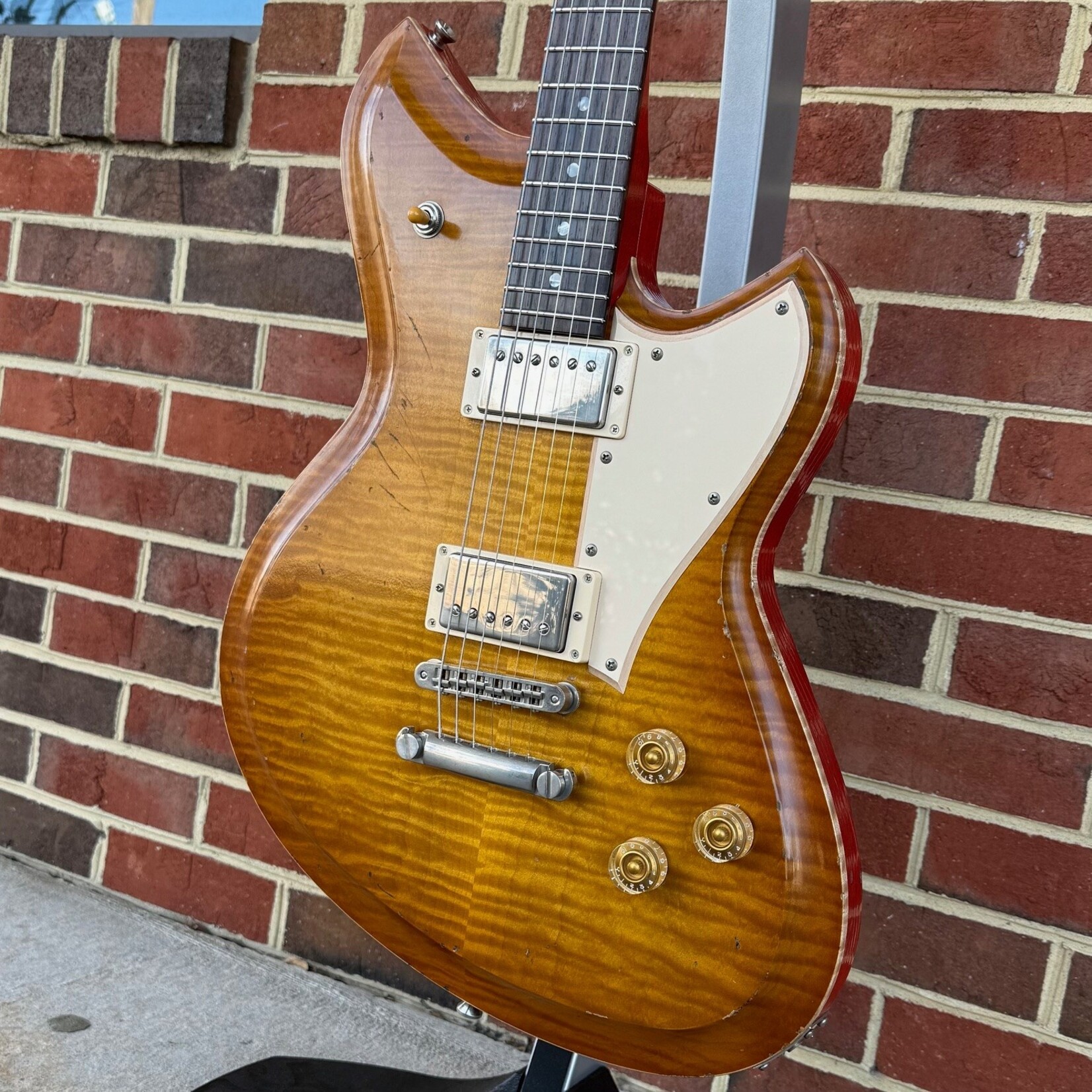 Novo Guitars Novo Guitars Serus Chambered H2 Dealer LTD, Faded Tea Burst, Flame Maple Top, Tempered Pine Body, Lollar Low-Wind Imperial Pickups, Novo Deluxe Gig Bag