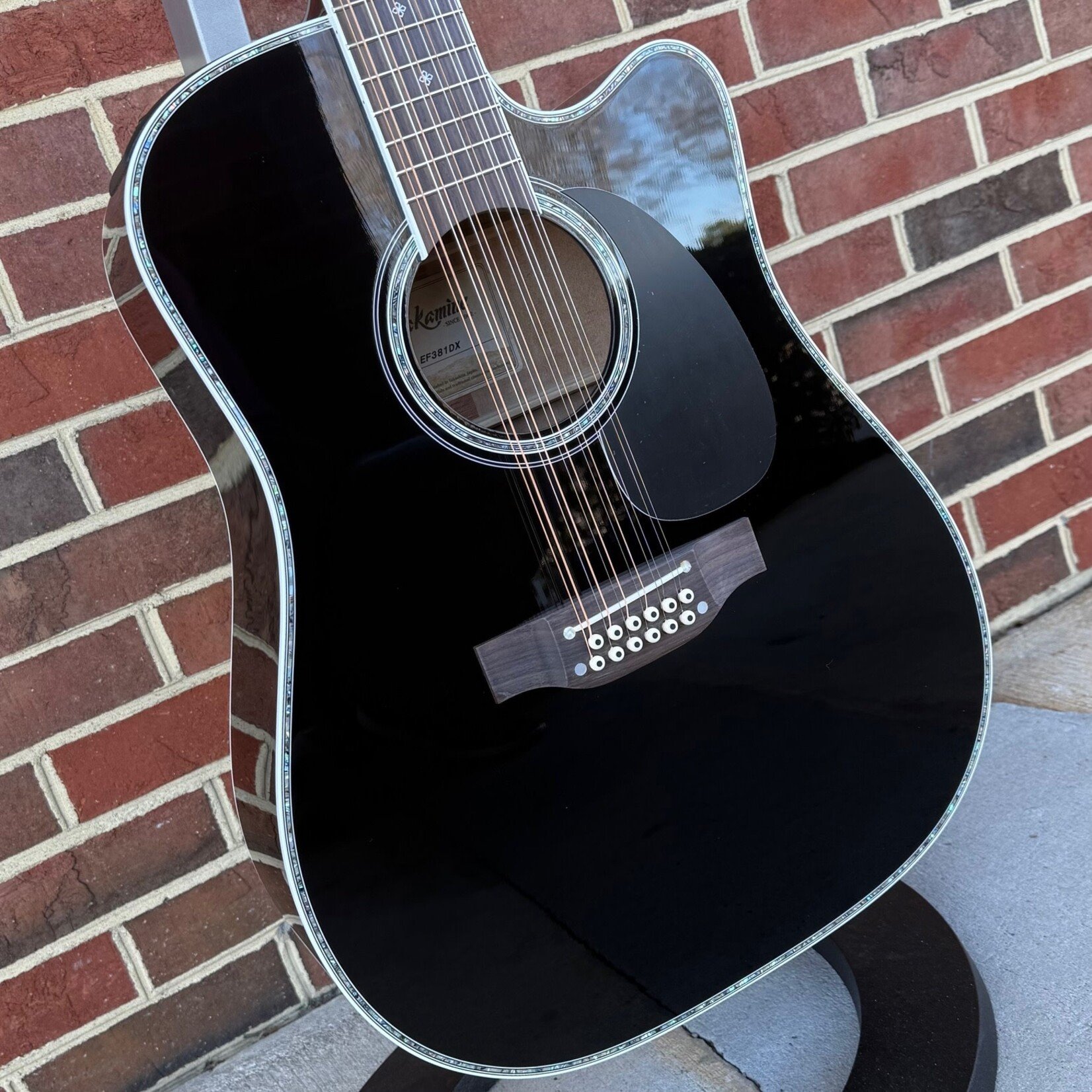 Takamine Takamine EF381DX, 12-String, Gloss Black, Solid Spruce Top, Maple Back & Sides, CT 4B II Preamp, Hardshell Case, SN# 62120590