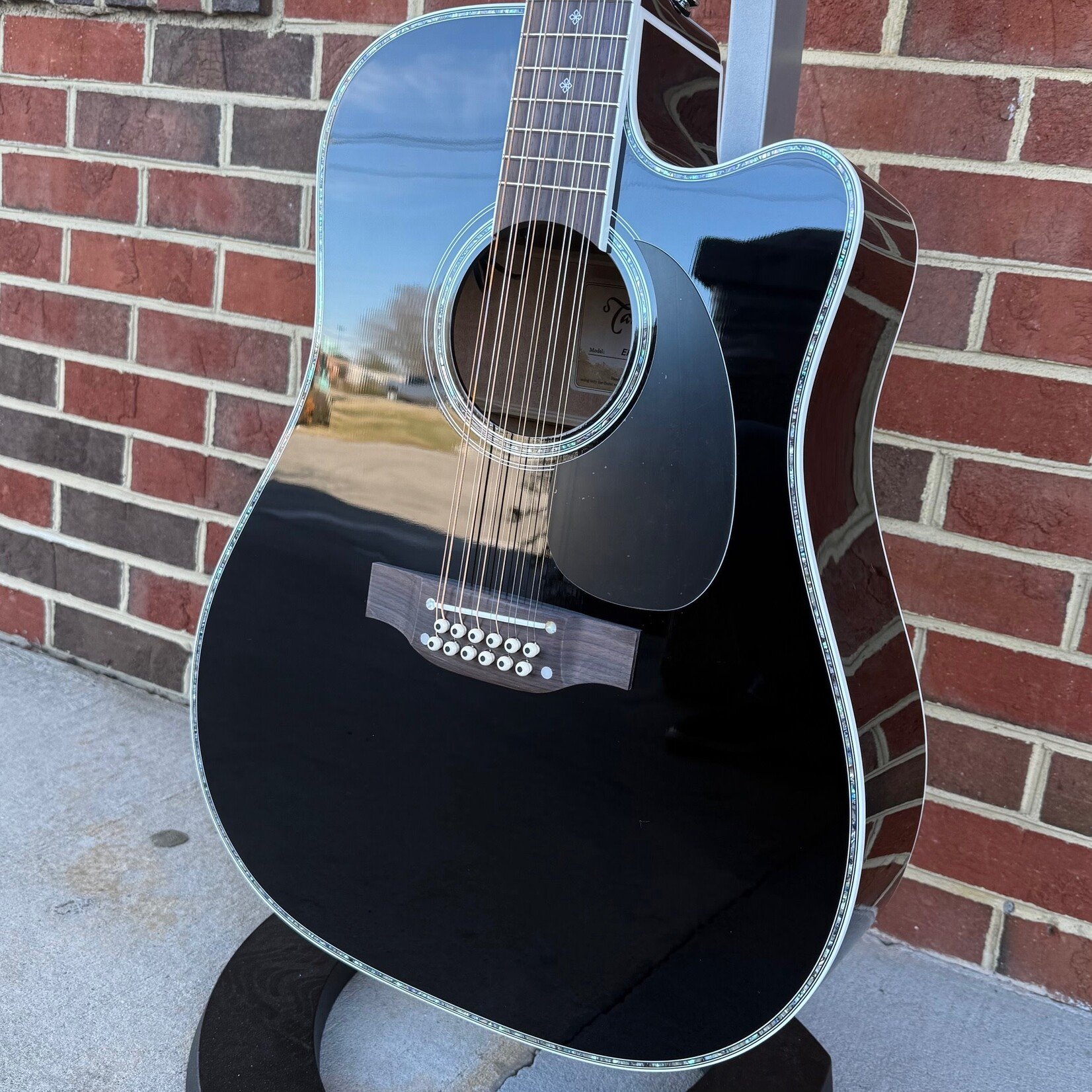 Takamine Takamine EF381DX, 12-String, Gloss Black, Solid Spruce Top, Maple Back & Sides, CT 4B II Preamp, Hardshell Case, SN# 62120590