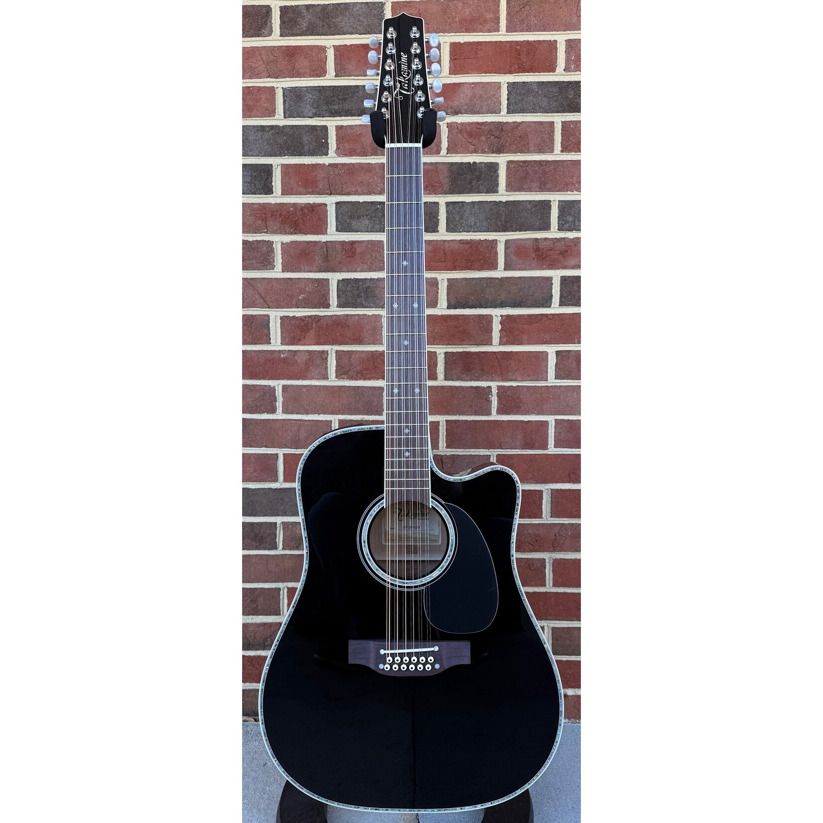 Takamine Takamine EF381DX, 12-String, Gloss Black, Solid Spruce Top, Maple Back & Sides, CT 4B II Preamp, Hardshell Case, SN# 63030255