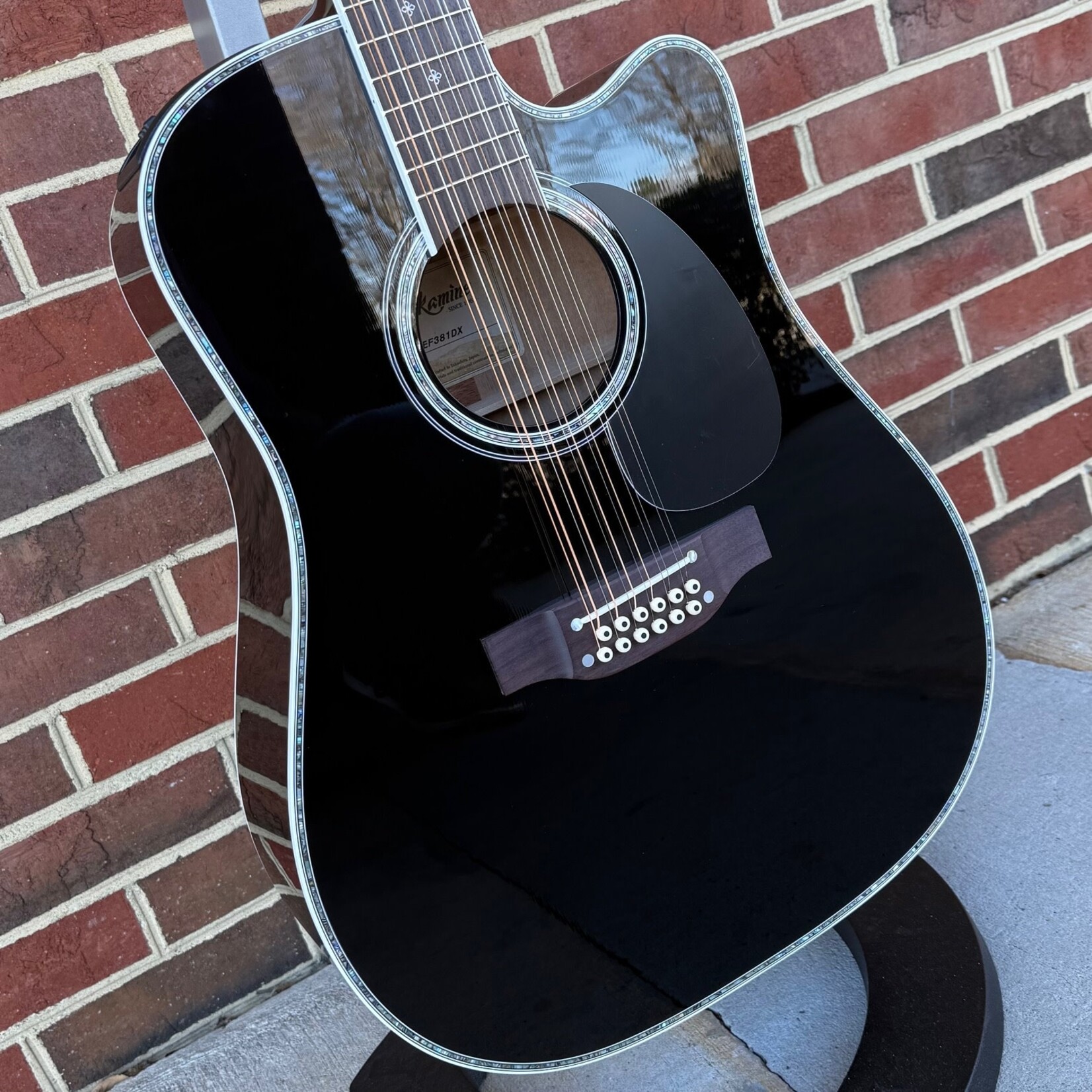 Takamine Takamine EF381DX, 12-String, Gloss Black, Solid Spruce Top, Maple Back & Sides, CT 4B II Preamp, Hardshell Case, SN# 63030255