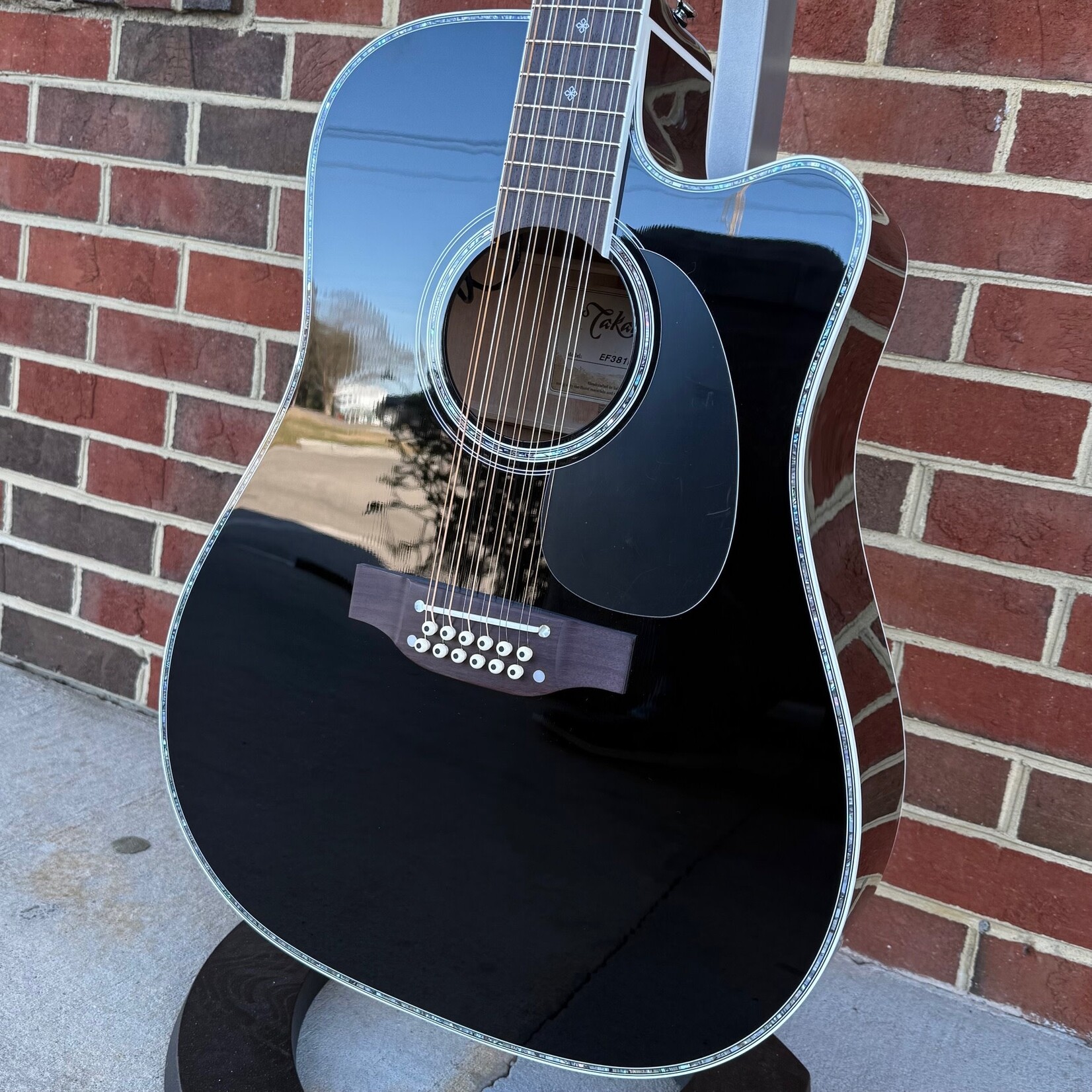 Takamine Takamine EF381DX, 12-String, Gloss Black, Solid Spruce Top, Maple Back & Sides, CT 4B II Preamp, Hardshell Case, SN# 63030255