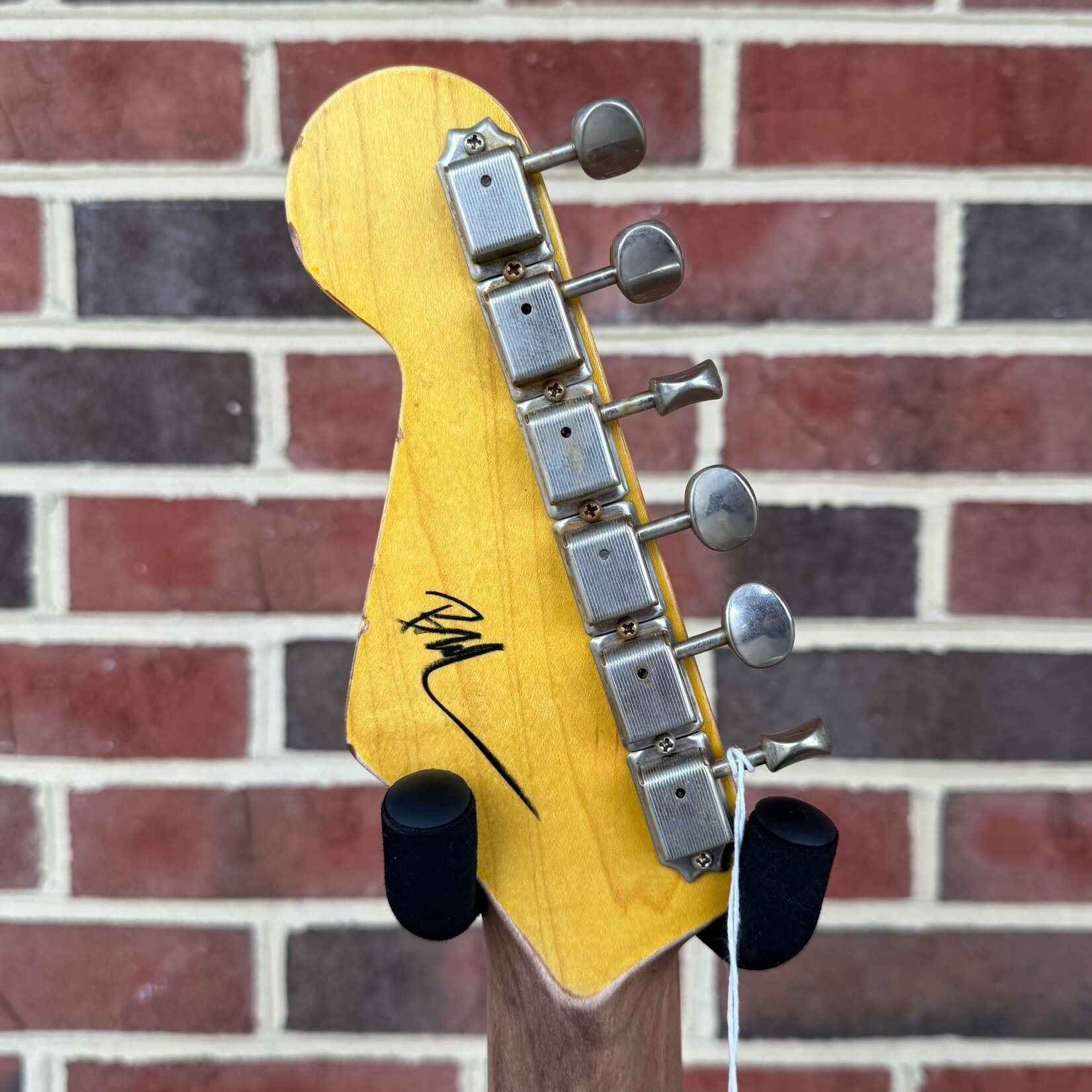 Nash Nash S-57, 2 Tone Burst, Ash Body, Heavy Aging, Maple Neck & Fretboard, Lollar Pickups, Hardshell Case