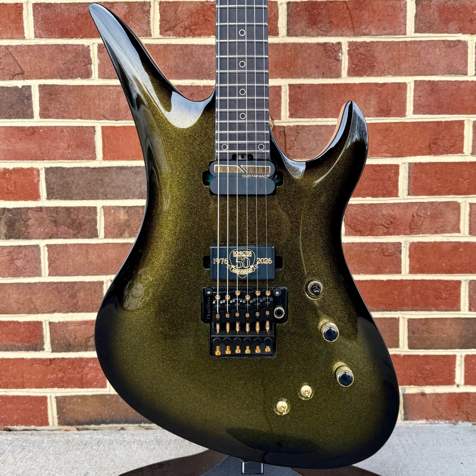 Schecter Guitar Research Schecter Avenger FR-S 50th Anniversary, Gold Burst, Floyd Rose Tremolo, Sustainiac Pickup System