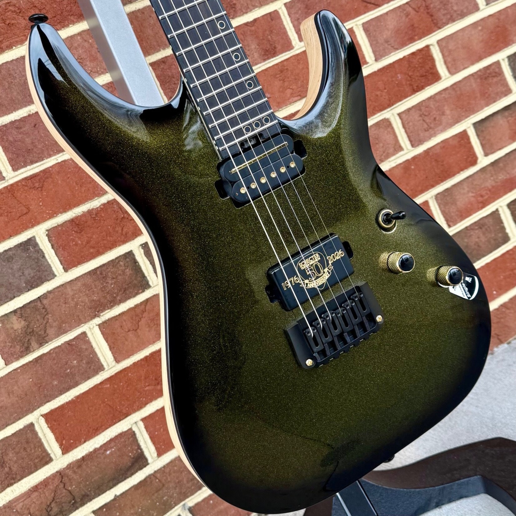 Schecter Guitar Research Schecter C-1 50th Anniversary, Gold Burst, Hipshot Hardtail Bridge