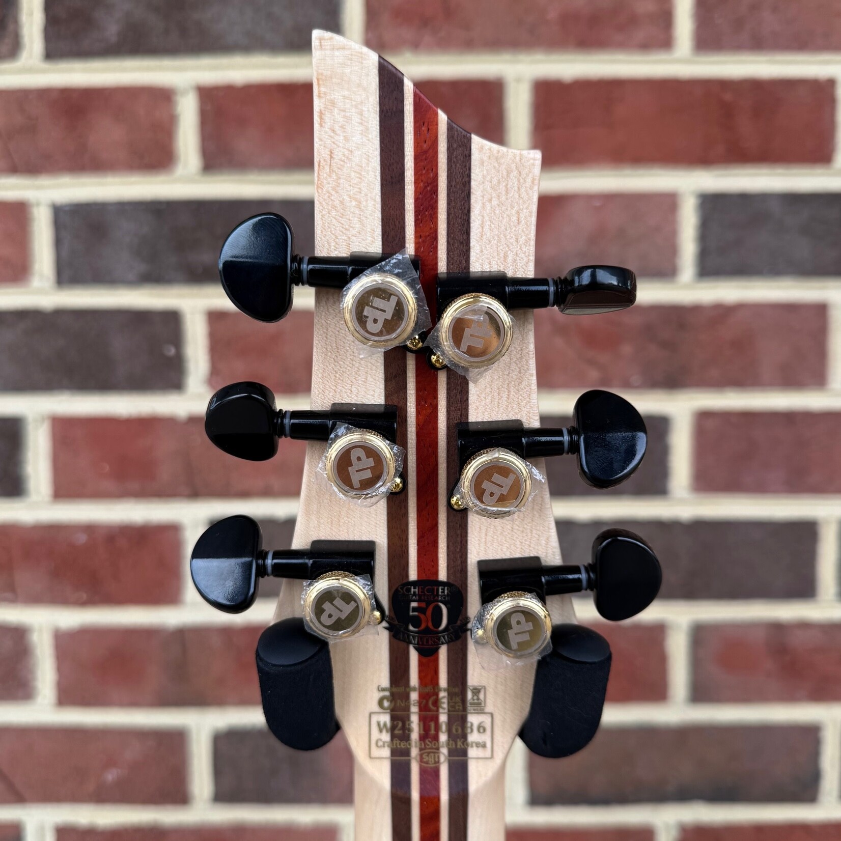 Schecter Guitar Research Schecter C-1 50th Anniversary, Gold Burst, Hipshot Hardtail Bridge