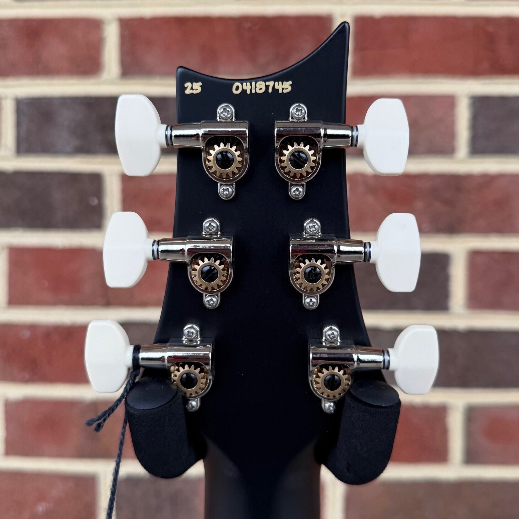 Paul Reed Smith Paul Reed Smith Swamp Ash Special, Sprayer's Choice, Swamp Ash Body, Maple Neck, East Indian Rosewood Fretboard, Gig Bag