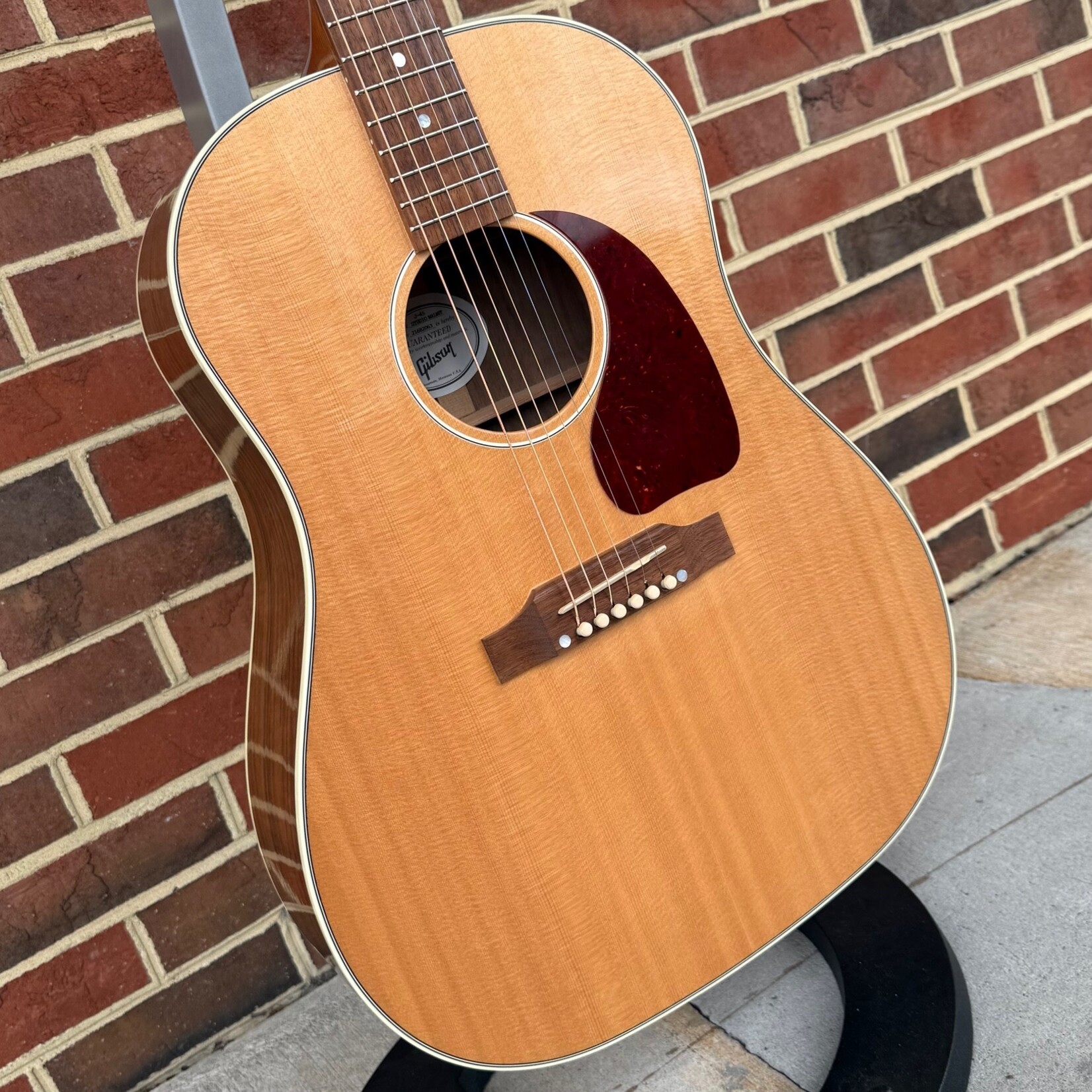 Gibson J-45 Studio, Sitka Spruce Top, Walnut Back & Sides, LR Baggs Element Pickup, Hardshell Case (USED)