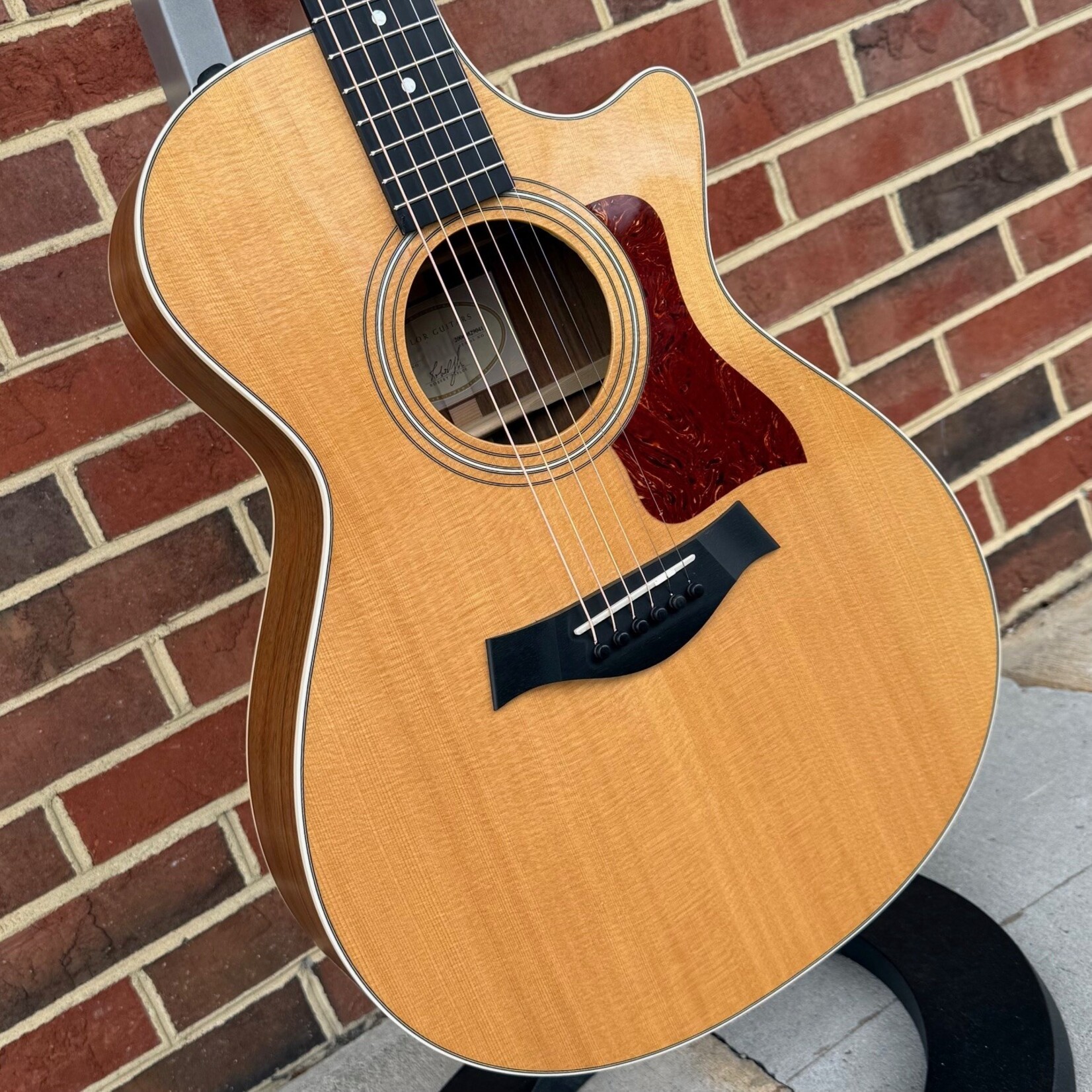 Taylor Taylor 412ce, Sitka Spruce Top, Ovangkol Back & Sides, ES System, Hardshell Case (USED)