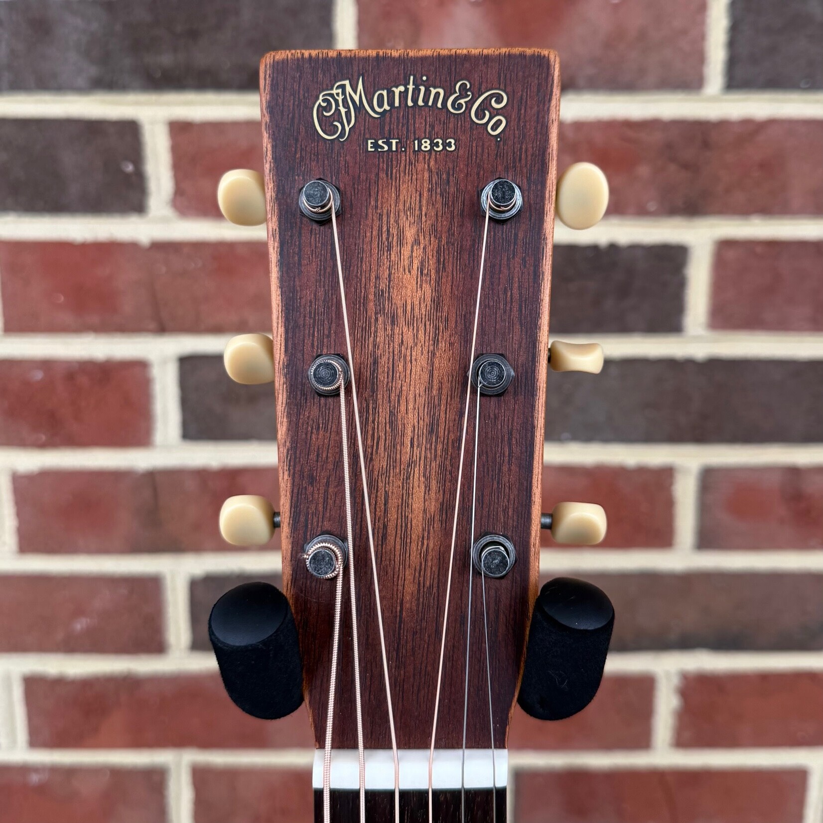 Martin Martin DSS-15M StreetMaster, Slope Shoulder Dreadnaught, Mahogany Burst, Mahogany Top, Mahogany Back & Sides w/ Hardshell Case (USED)