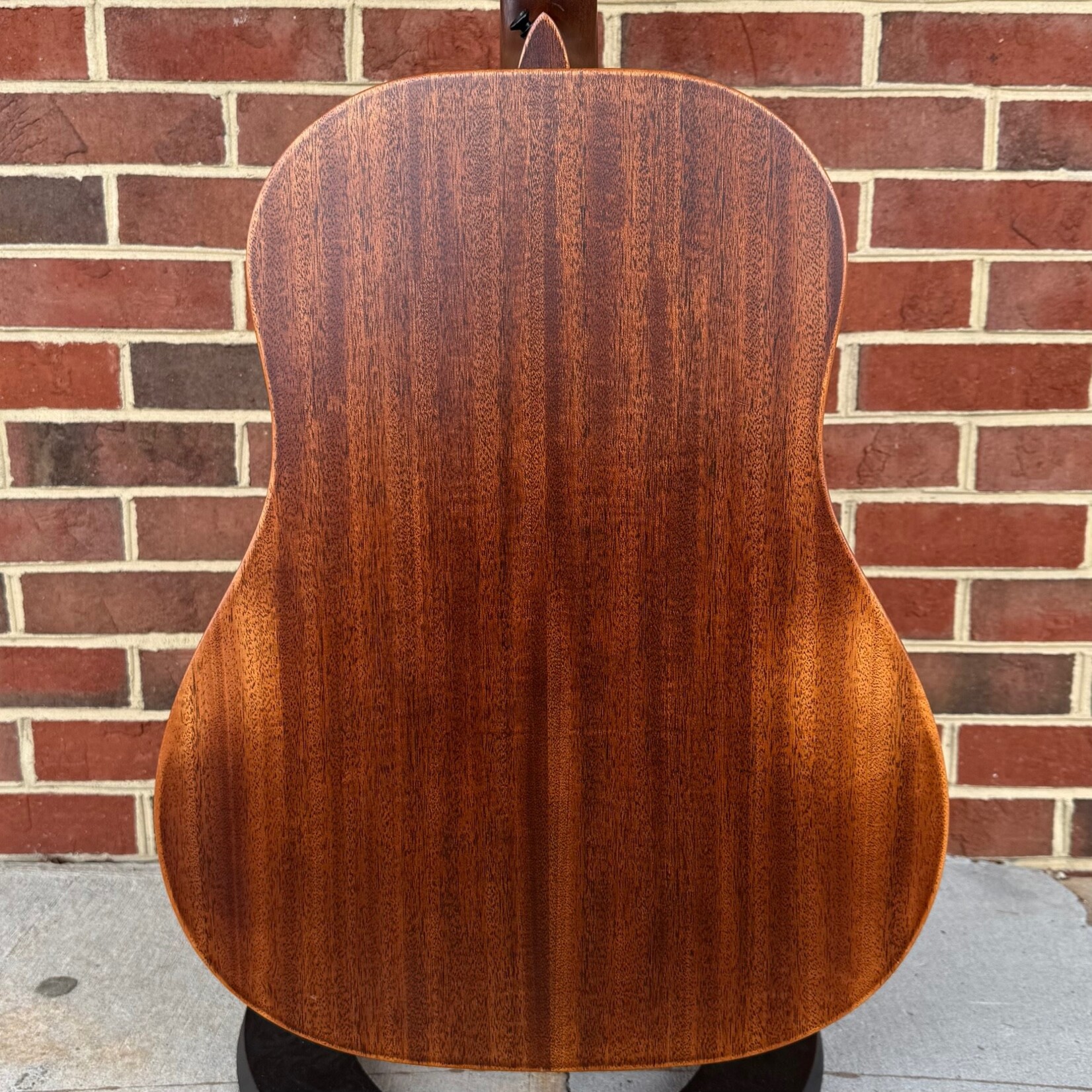 Martin Martin DSS-15M StreetMaster, Slope Shoulder Dreadnaught, Mahogany Burst, Mahogany Top, Mahogany Back & Sides w/ Hardshell Case (USED)