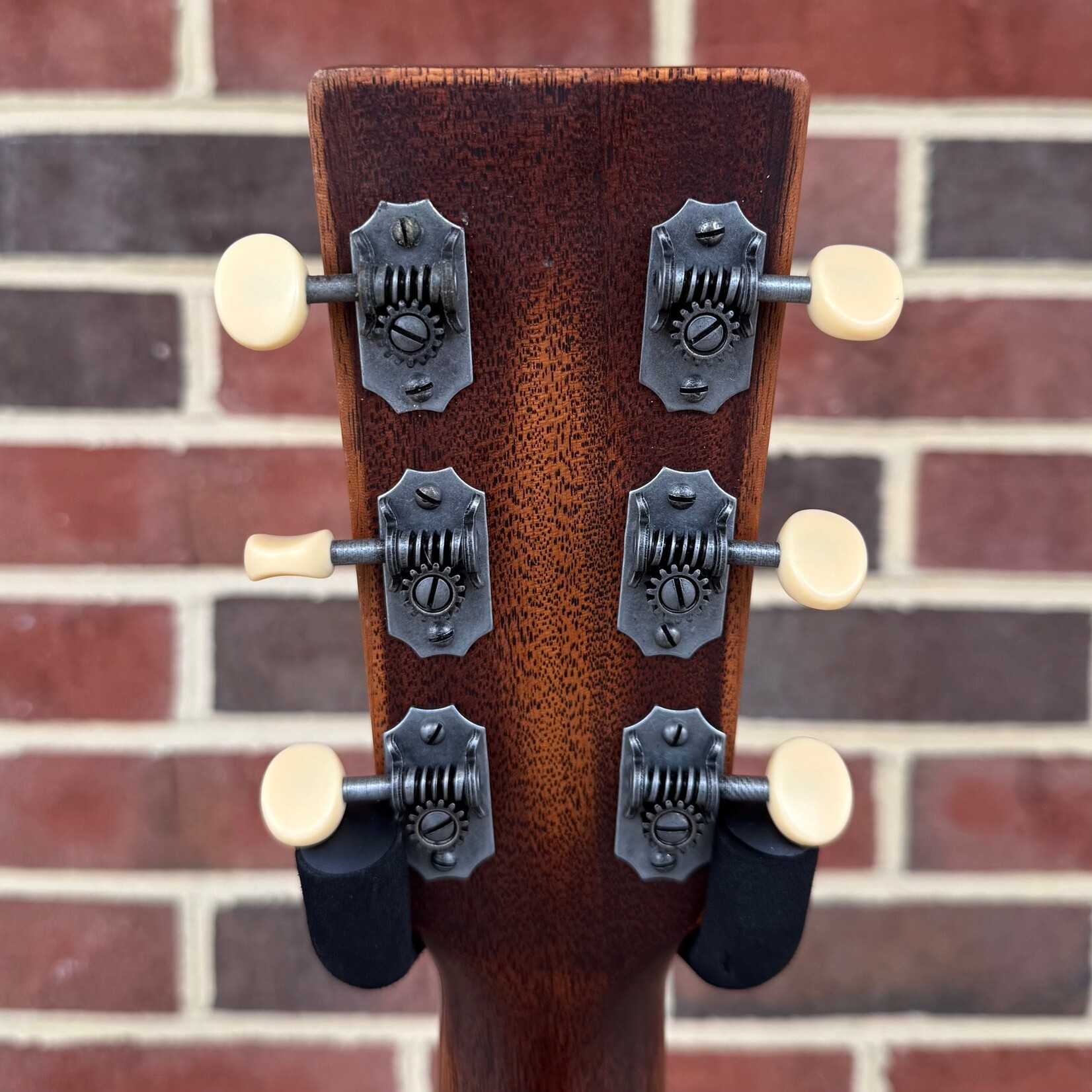 Martin Martin DSS-15M StreetMaster, Slope Shoulder Dreadnaught, Mahogany Burst, Mahogany Top, Mahogany Back & Sides w/ Hardshell Case (USED)